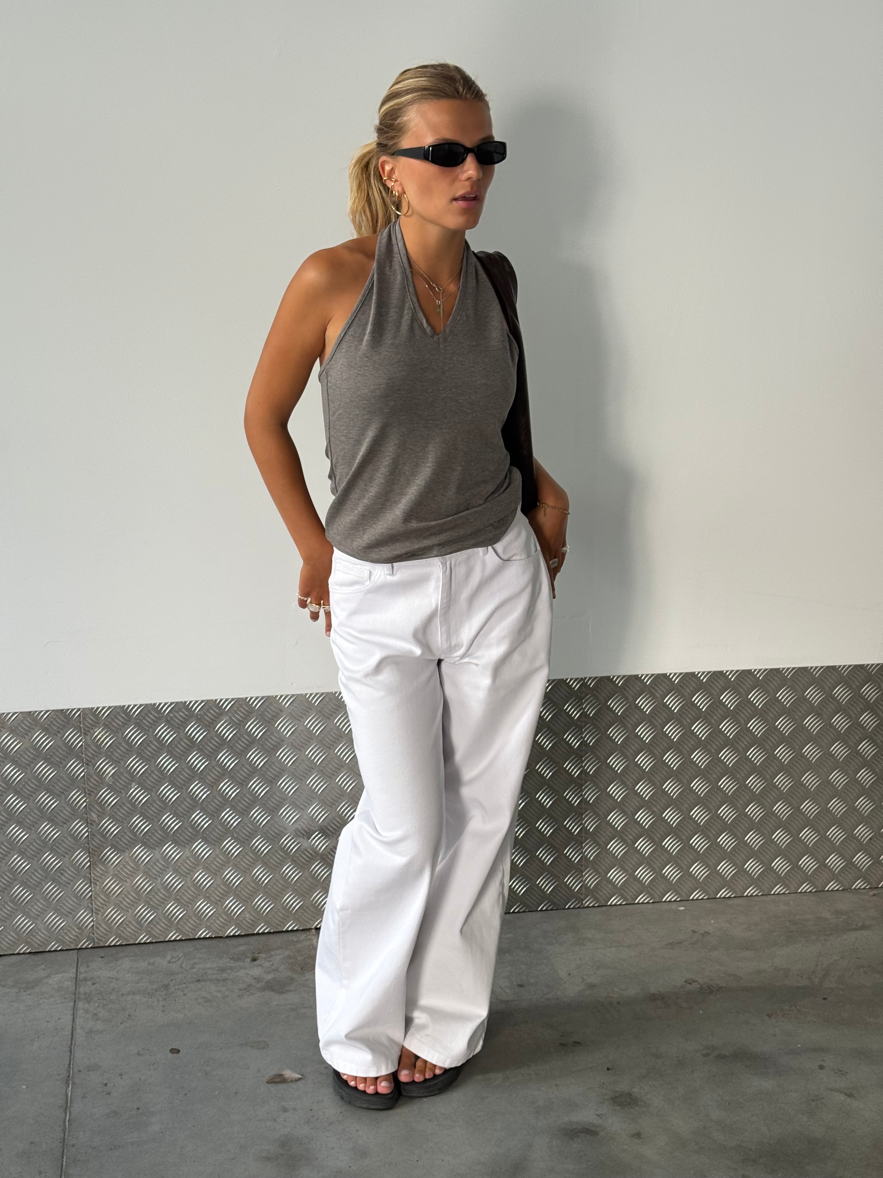 Alani | Halter V-Neck Top