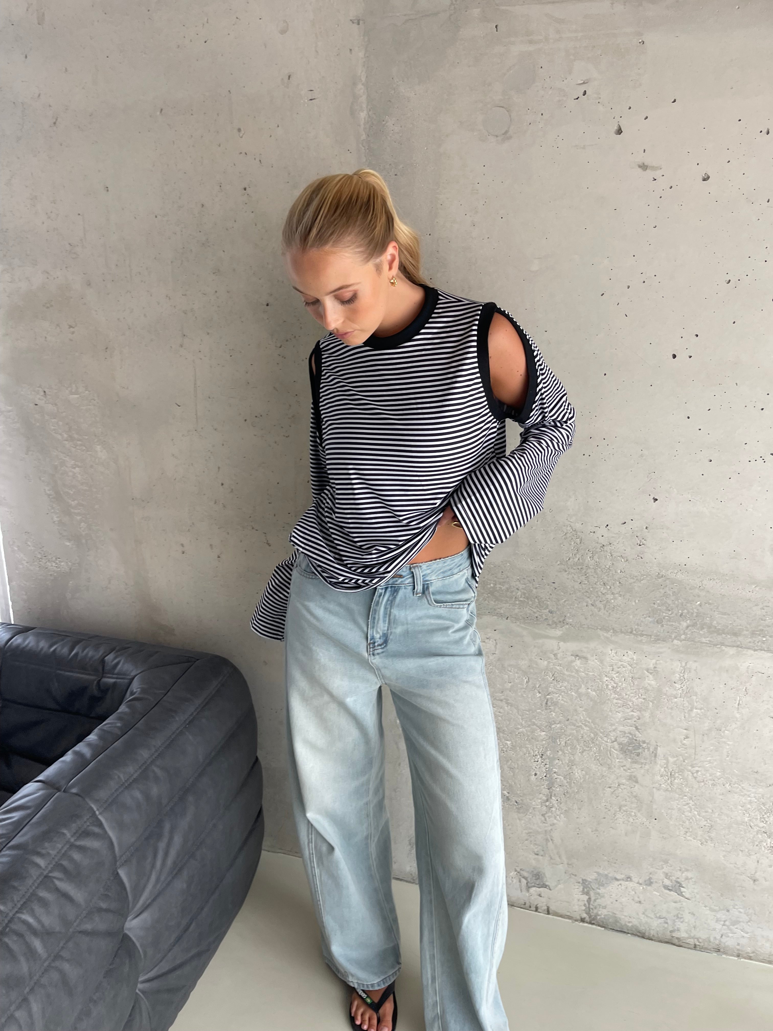 Aria | Cut-Out Top