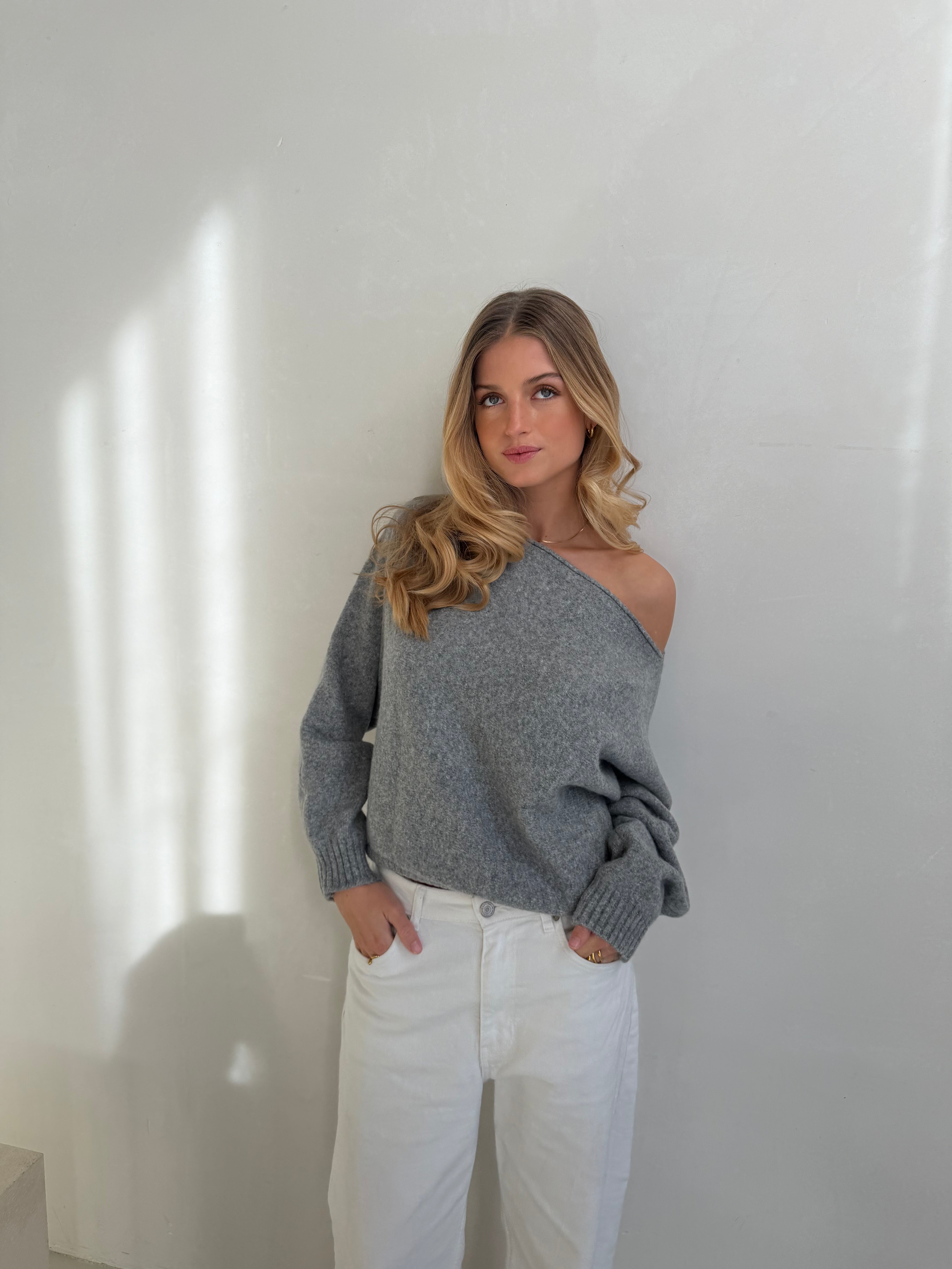 Brady | One Shoulder Sweater