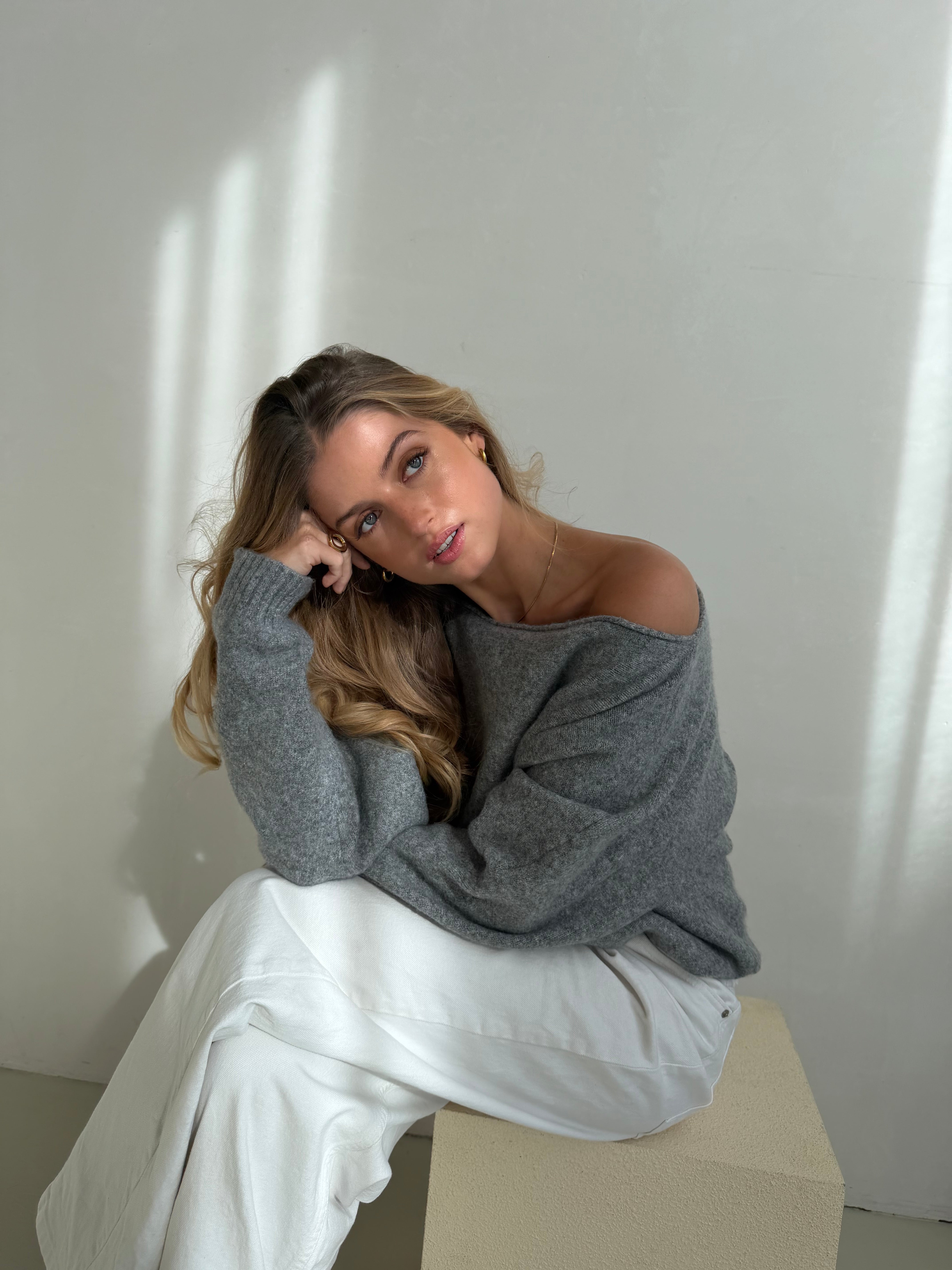 Brady | One Shoulder Sweater