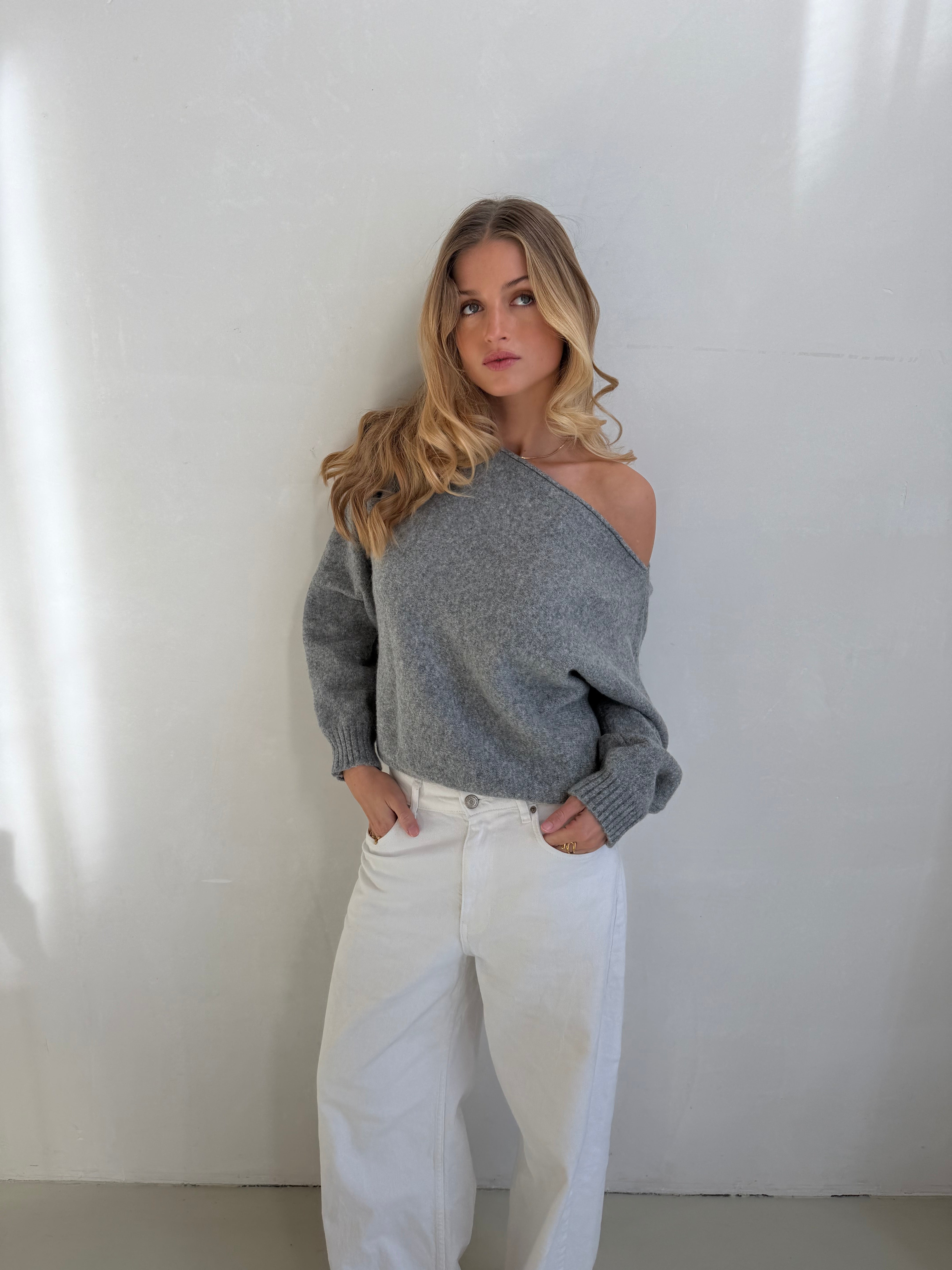 Brady | One Shoulder Sweater