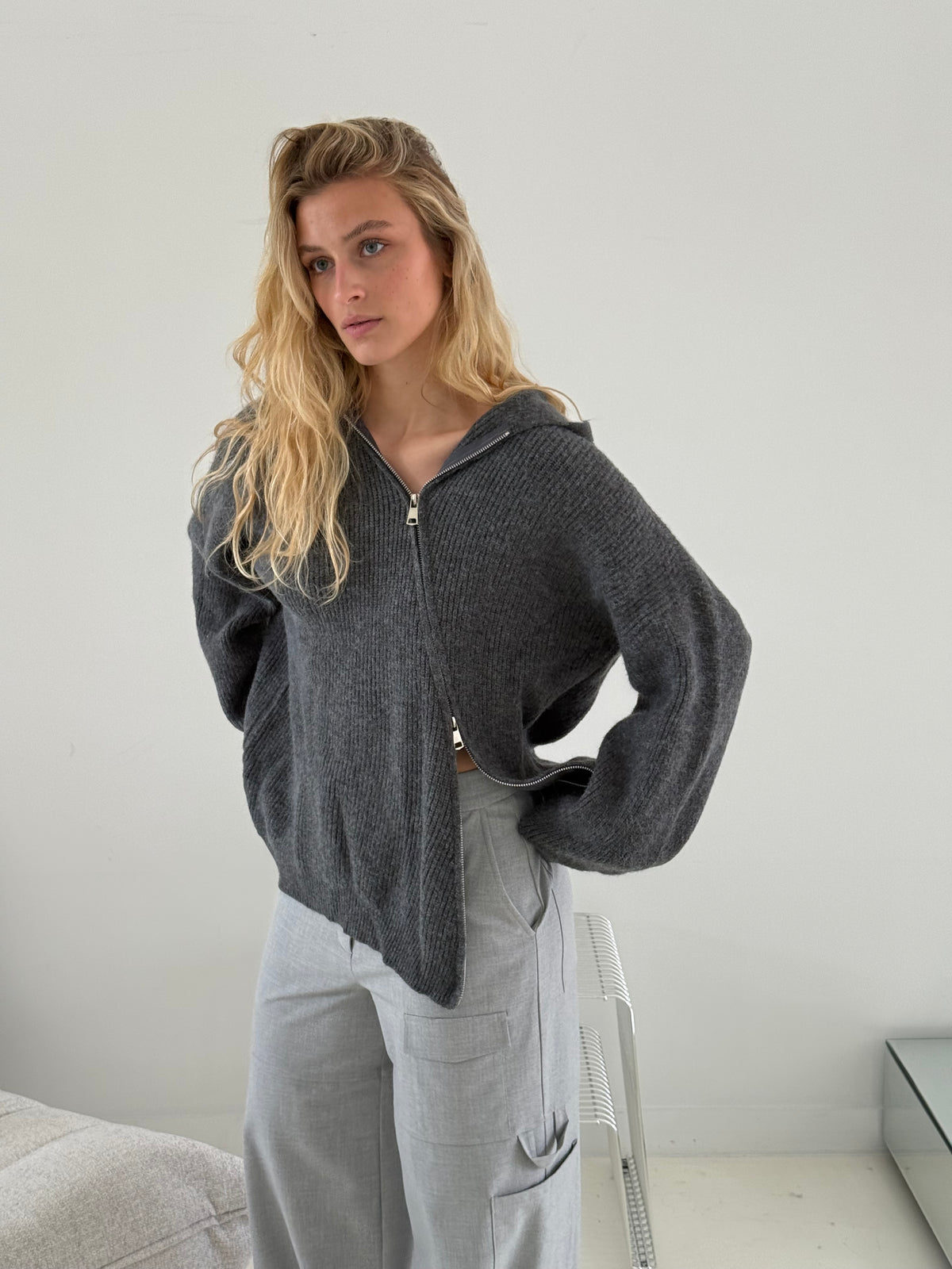 Bradley | Zipped Diagonal Hoodie - Grey