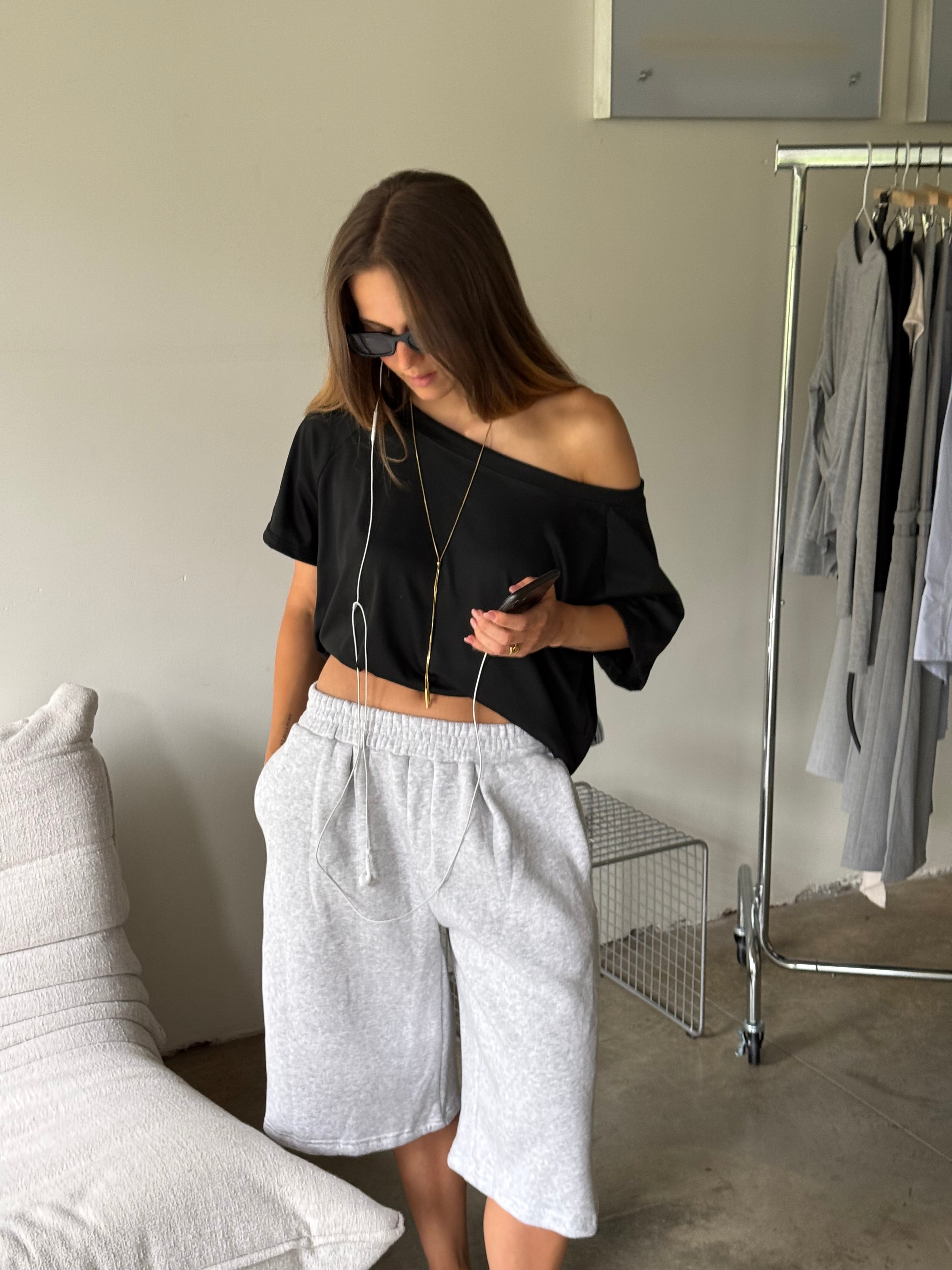 Addison | Oversized Off Shoulder Tshirt Black