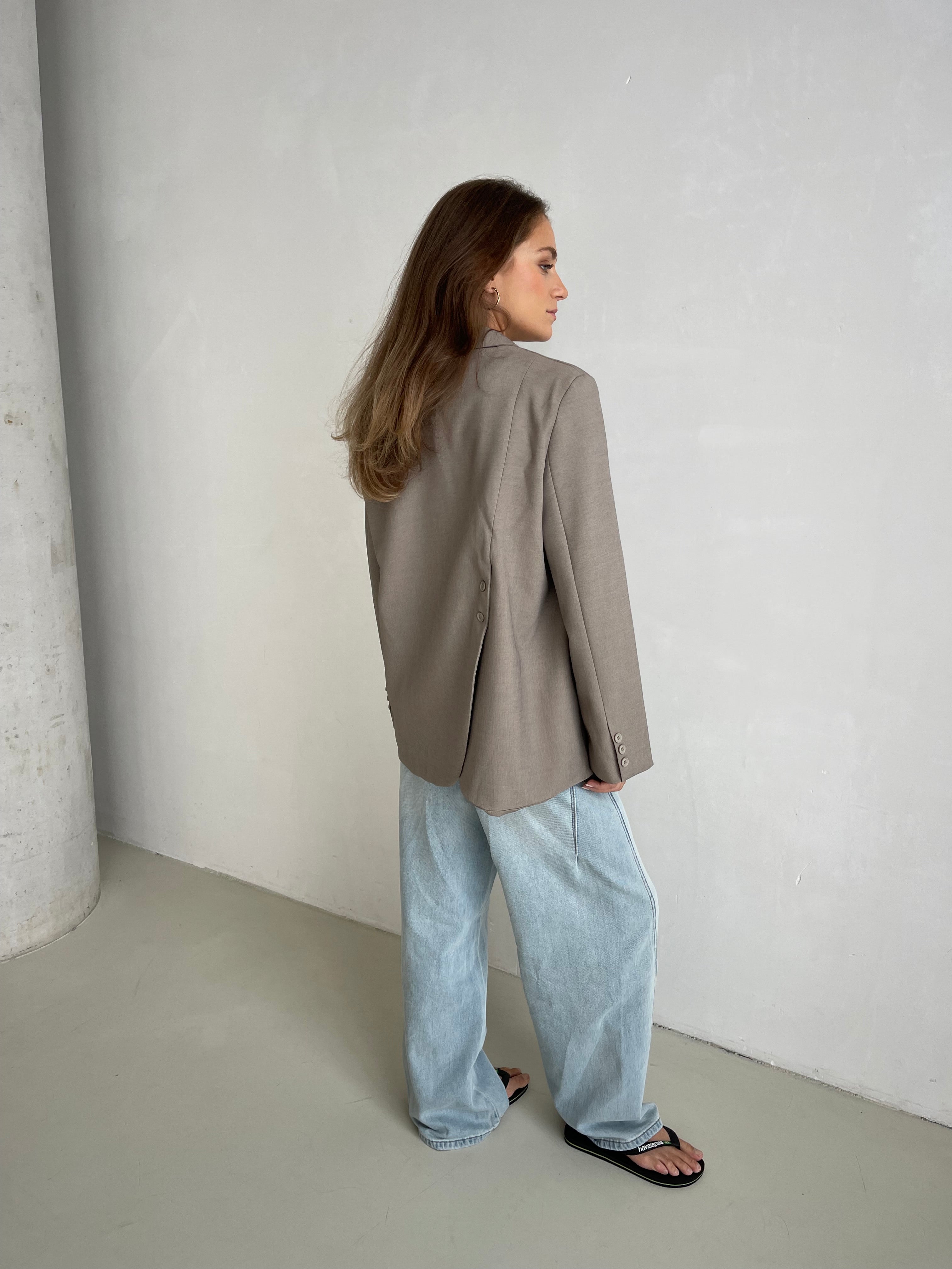 Edith | Assymetric Button Blazer