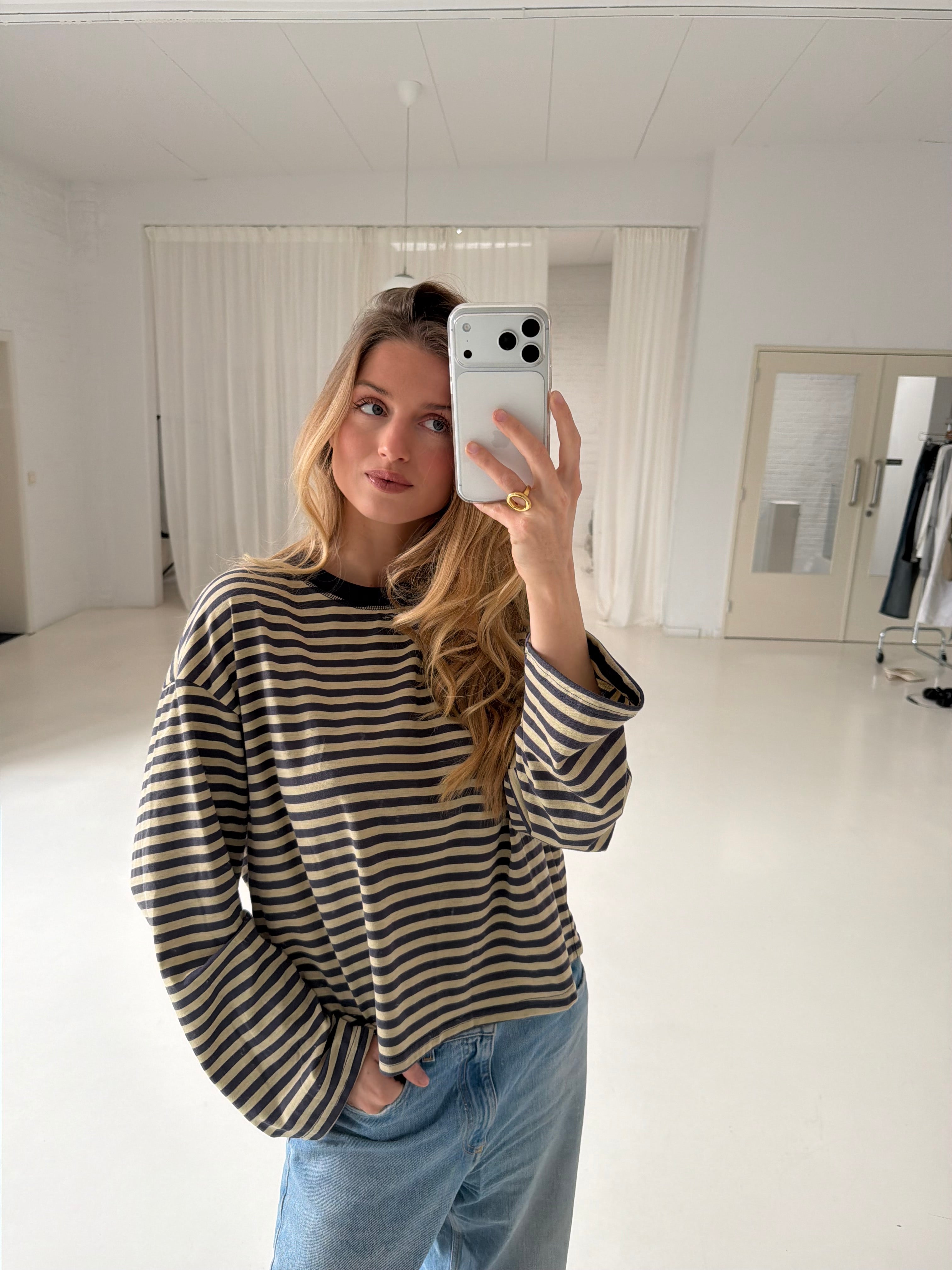 Aurélie | Oversized Wide Sleeve Tshirt