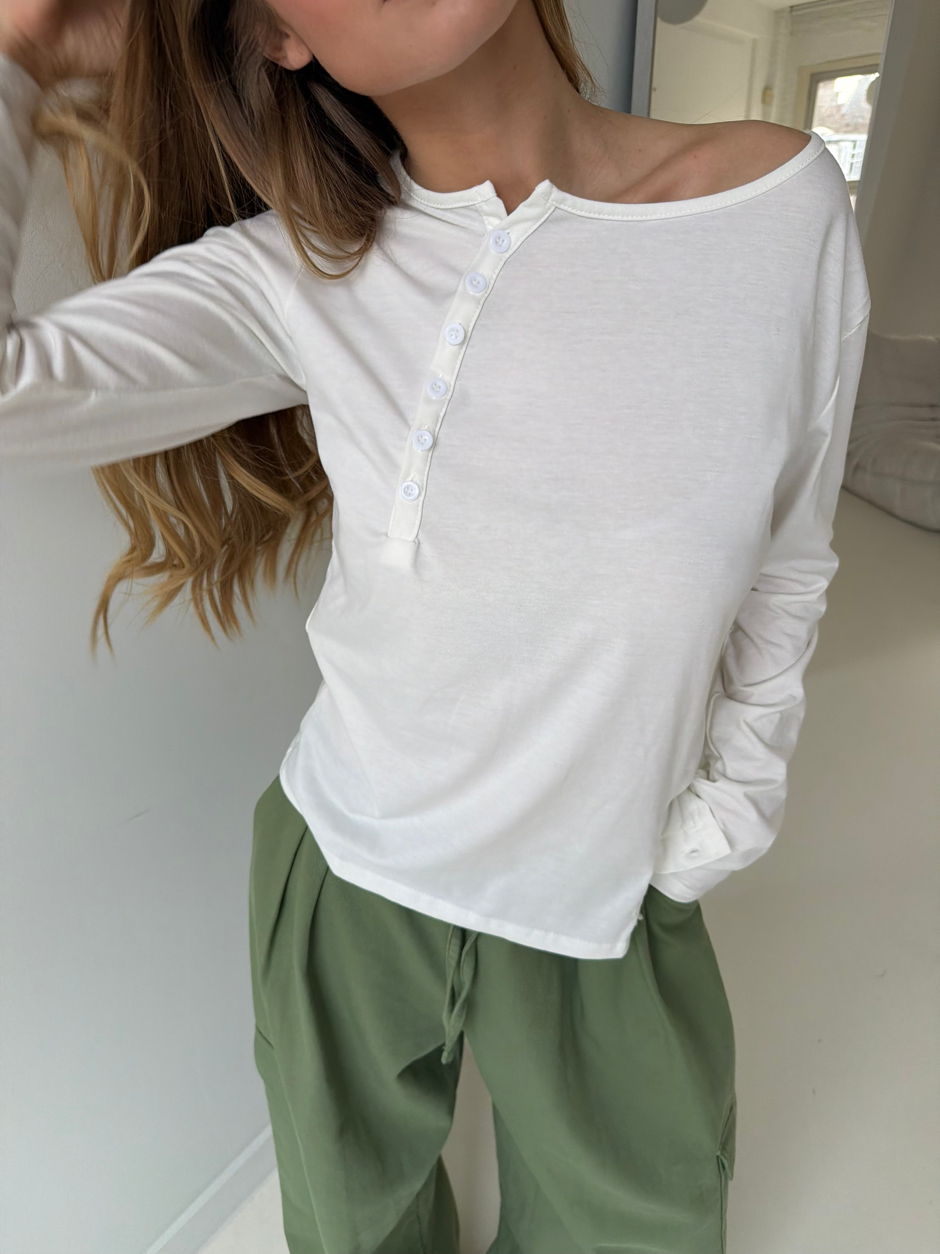 Annie | Buttoned Longsleeve - White