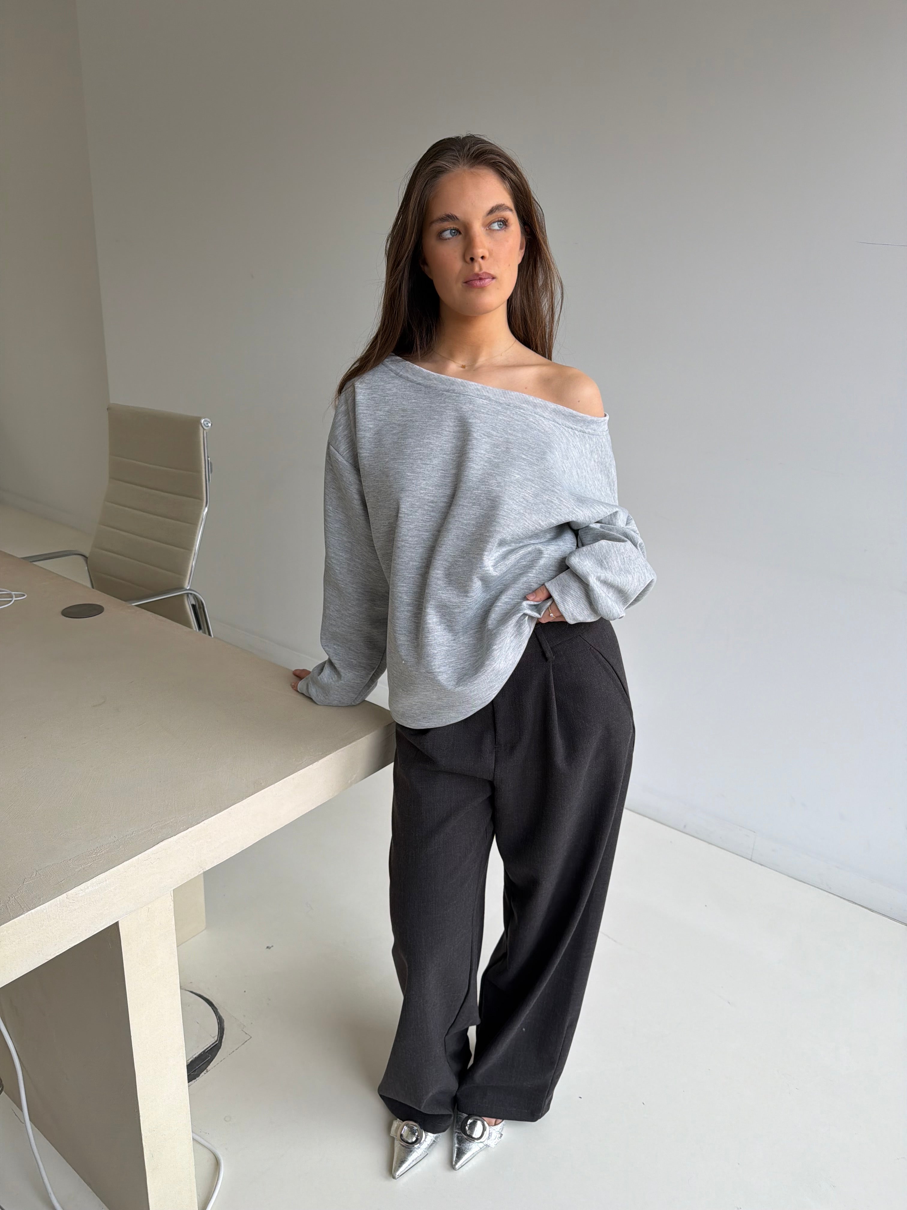 Bella | Oversized One Shoulder Sweatshirt