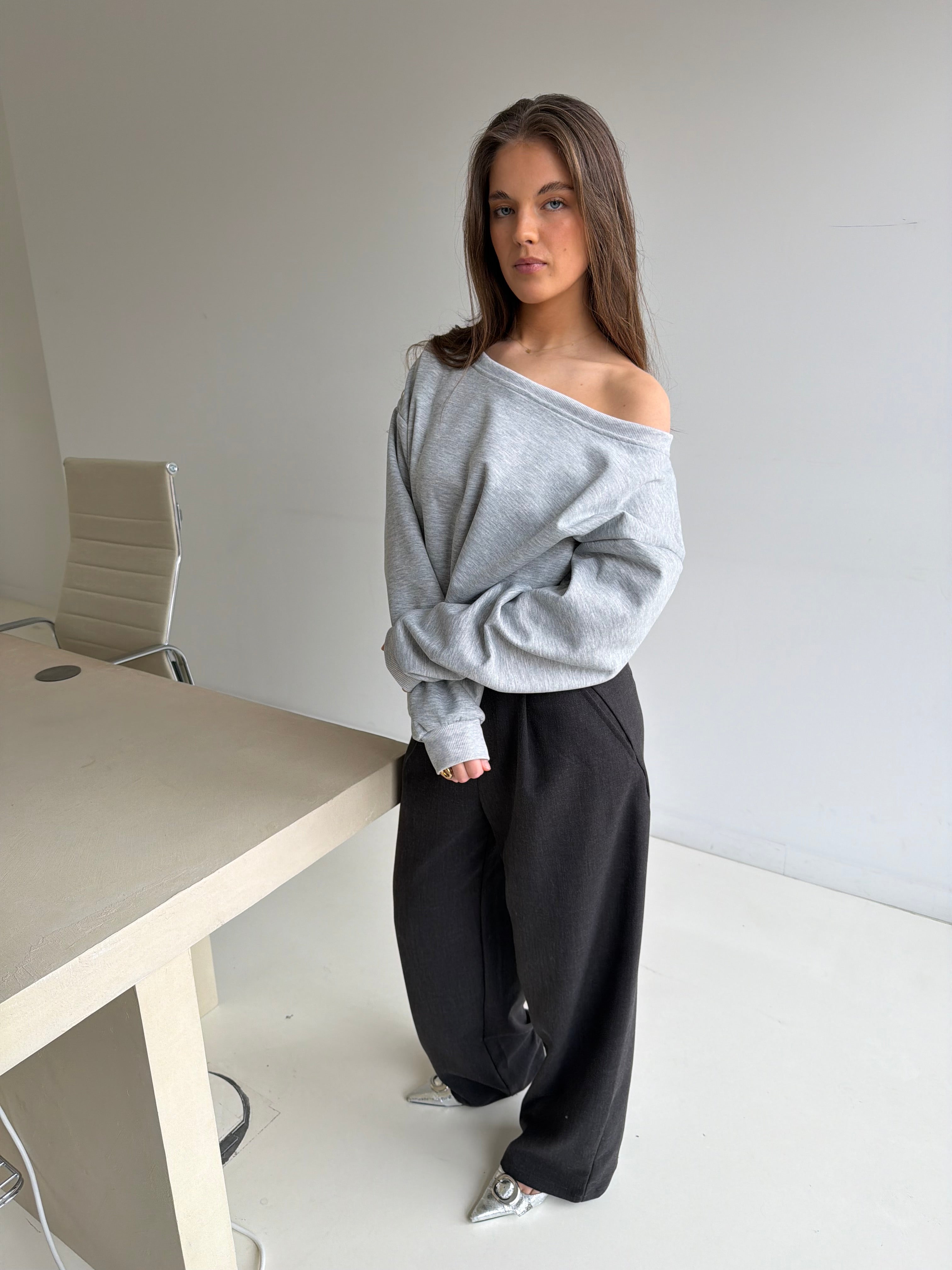Bella | Oversized One Shoulder Sweatshirt
