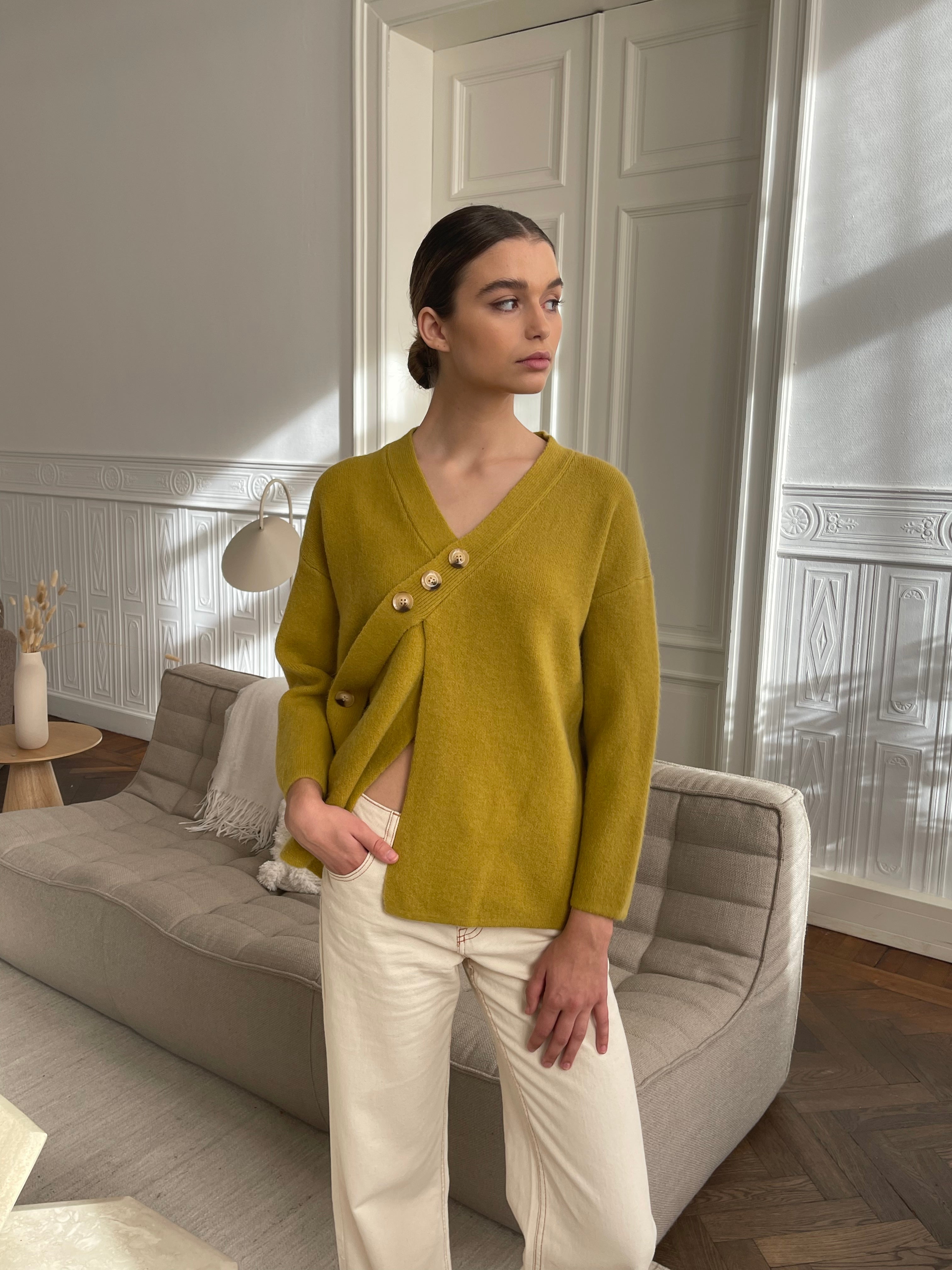 Bryn | Assymetric Knitted Cardigan Olive