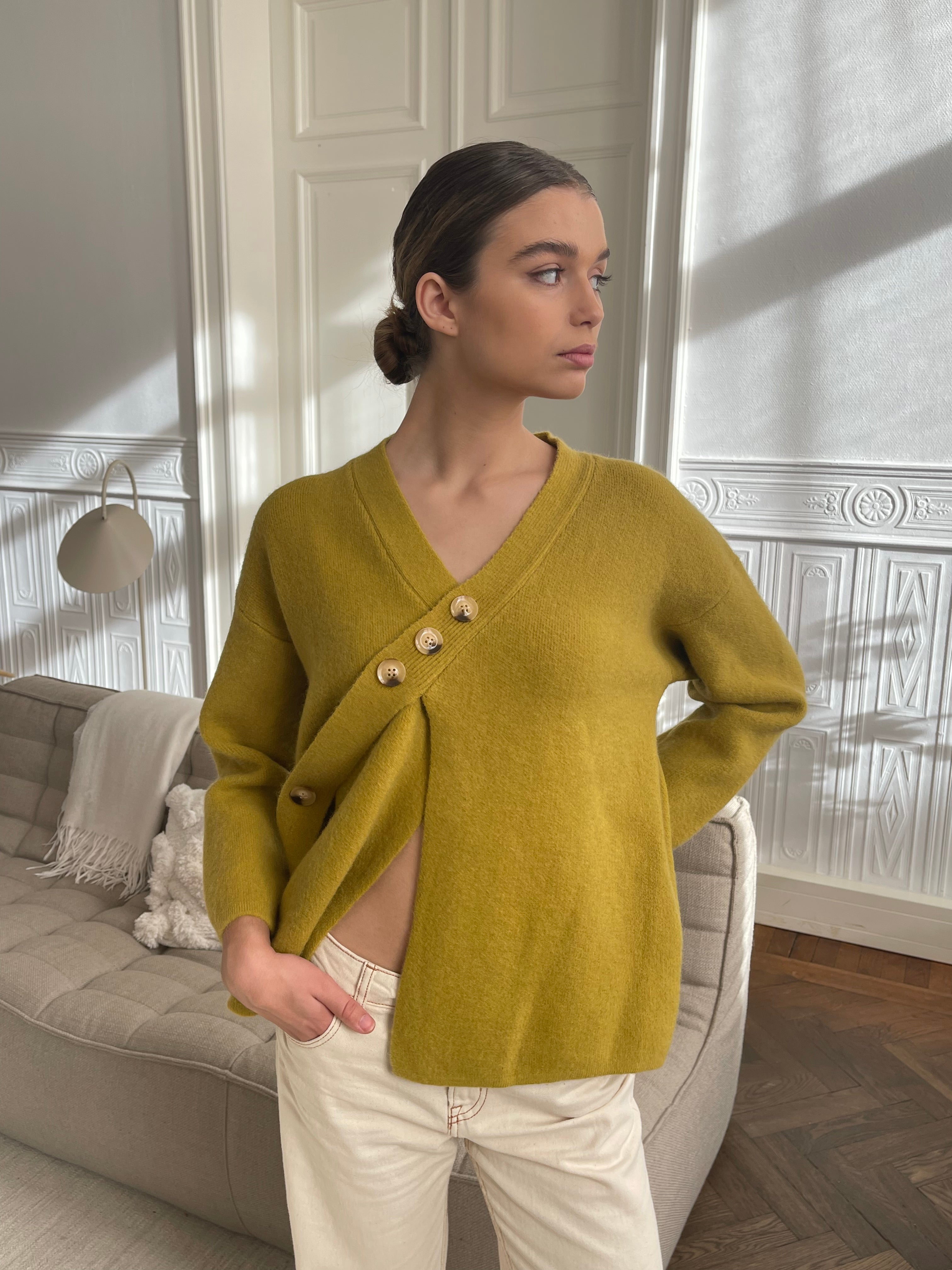 Bryn | Assymetric Knitted Cardigan Olive