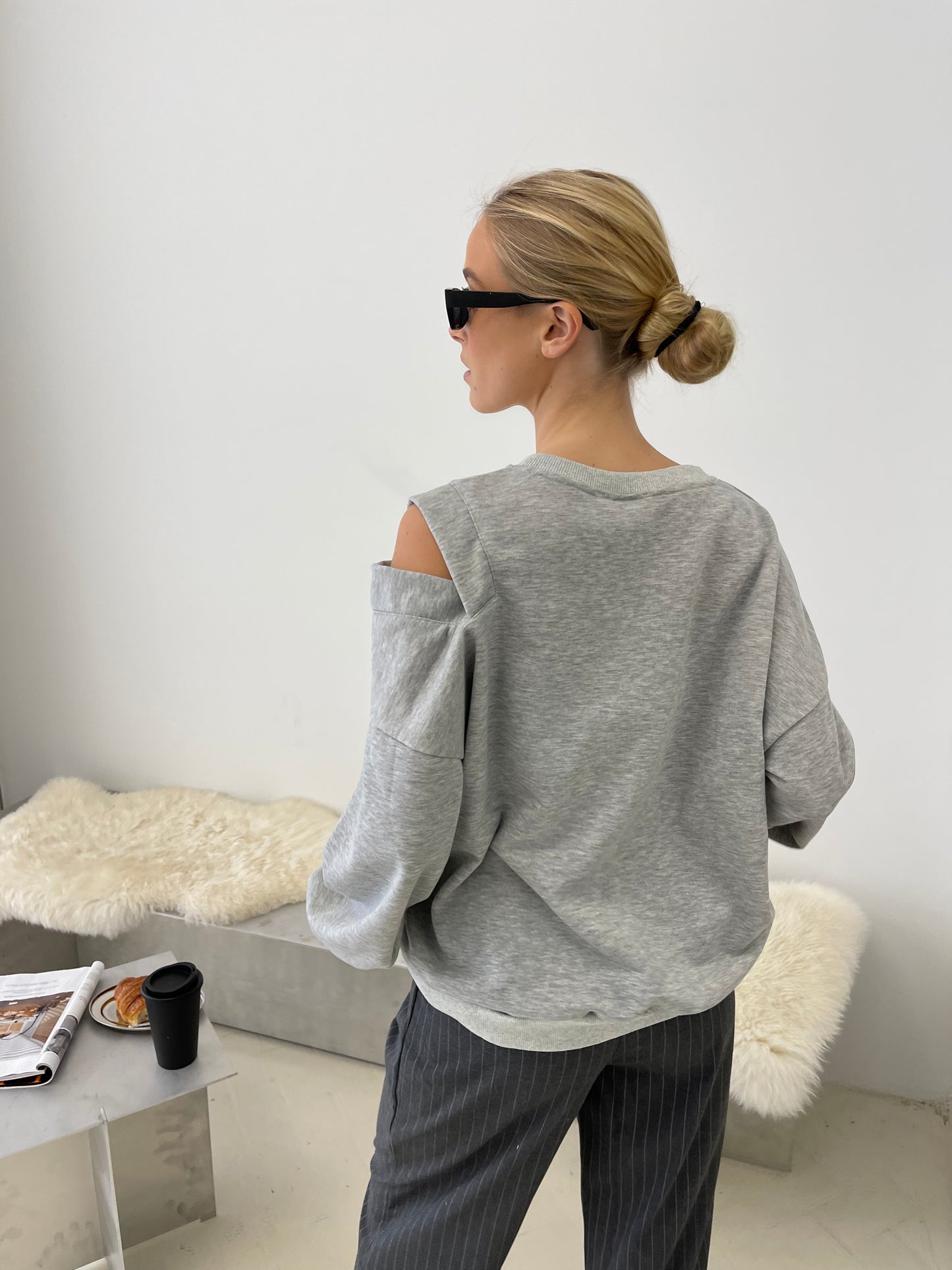 Box | Shoulder-Drop Sweater Grey