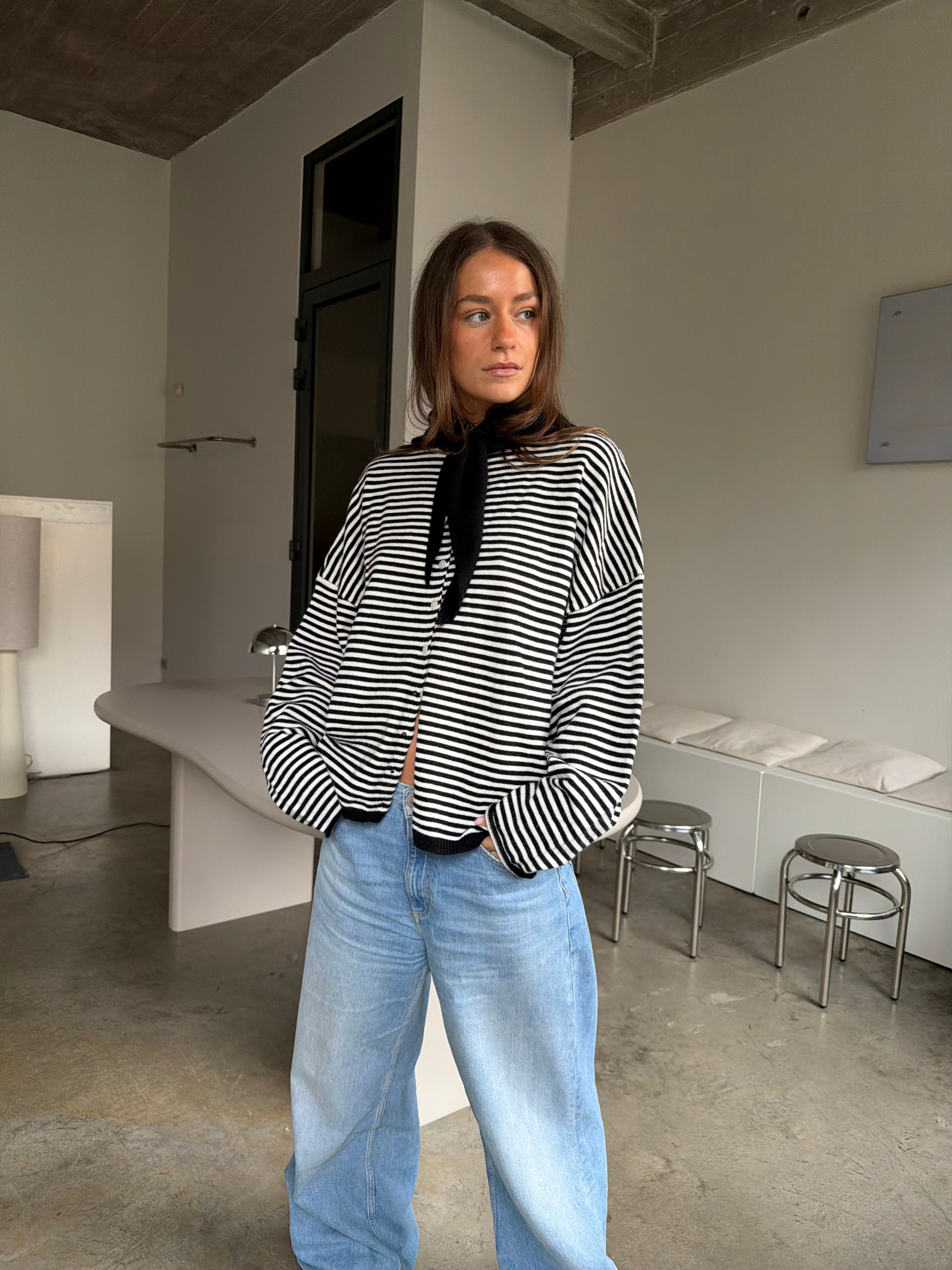 Wool Triangle Scarf - Black