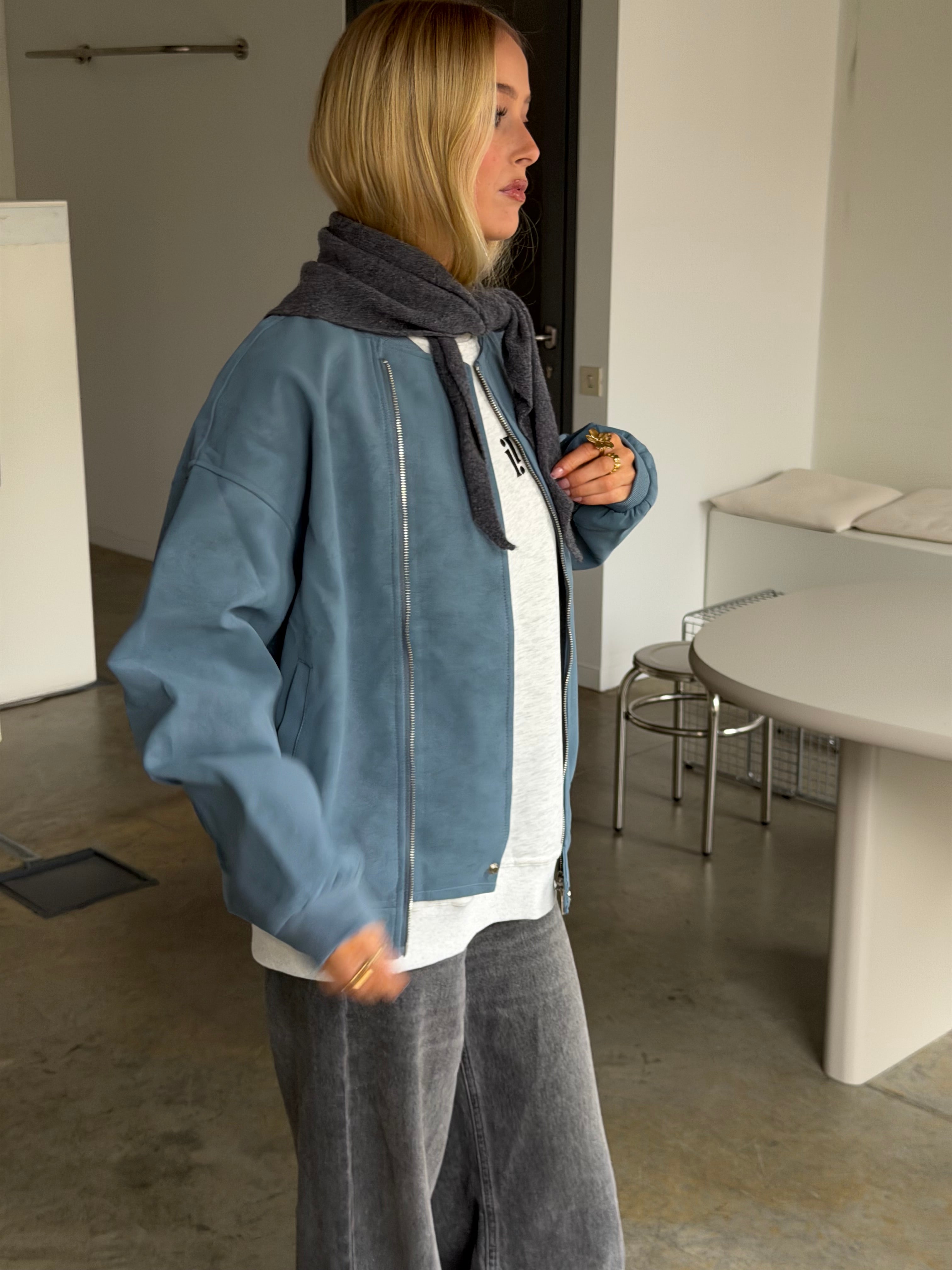 Wool Triangle Scarf - Dark Grey