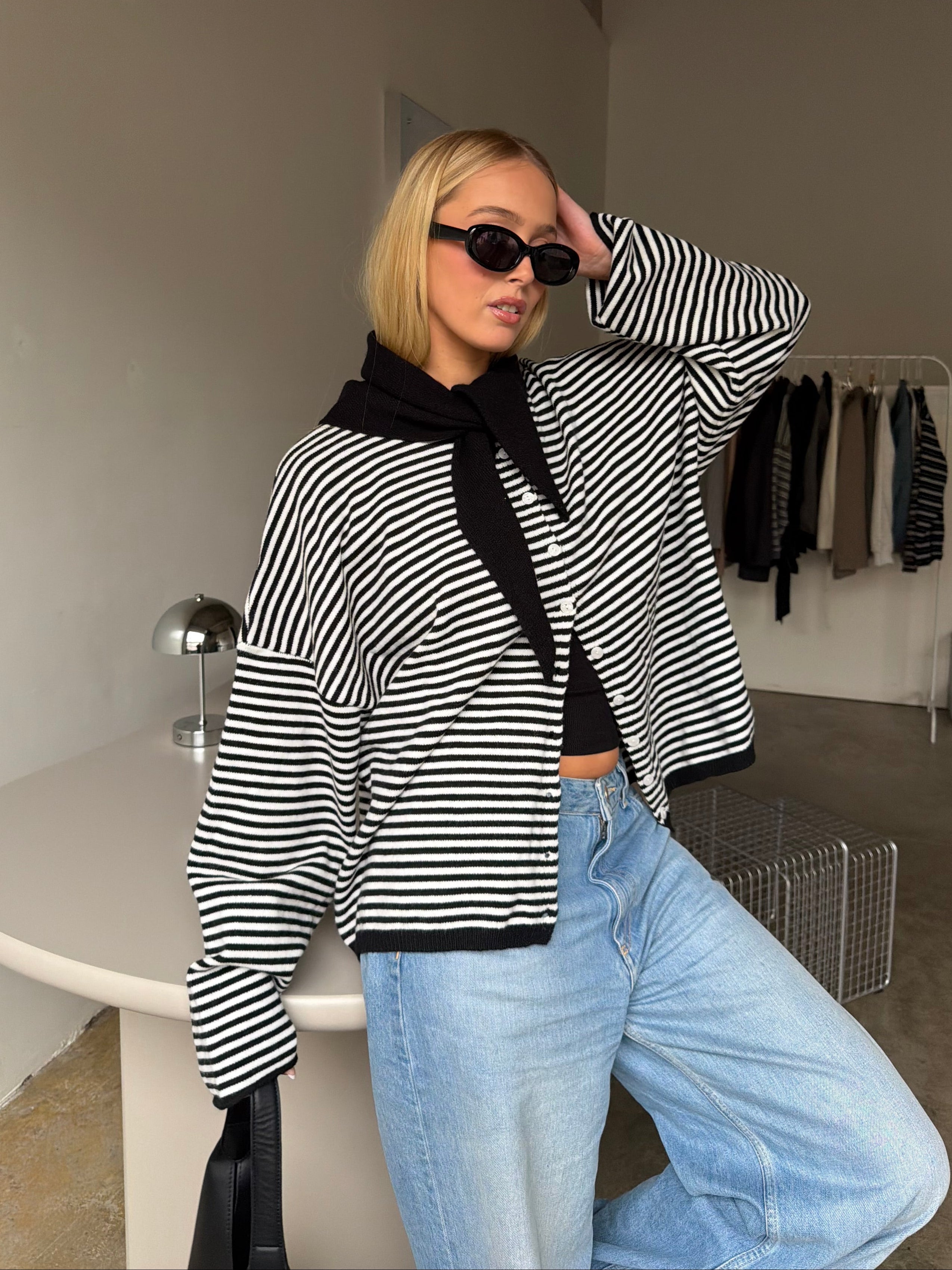 Wool Triangle Scarf - Black