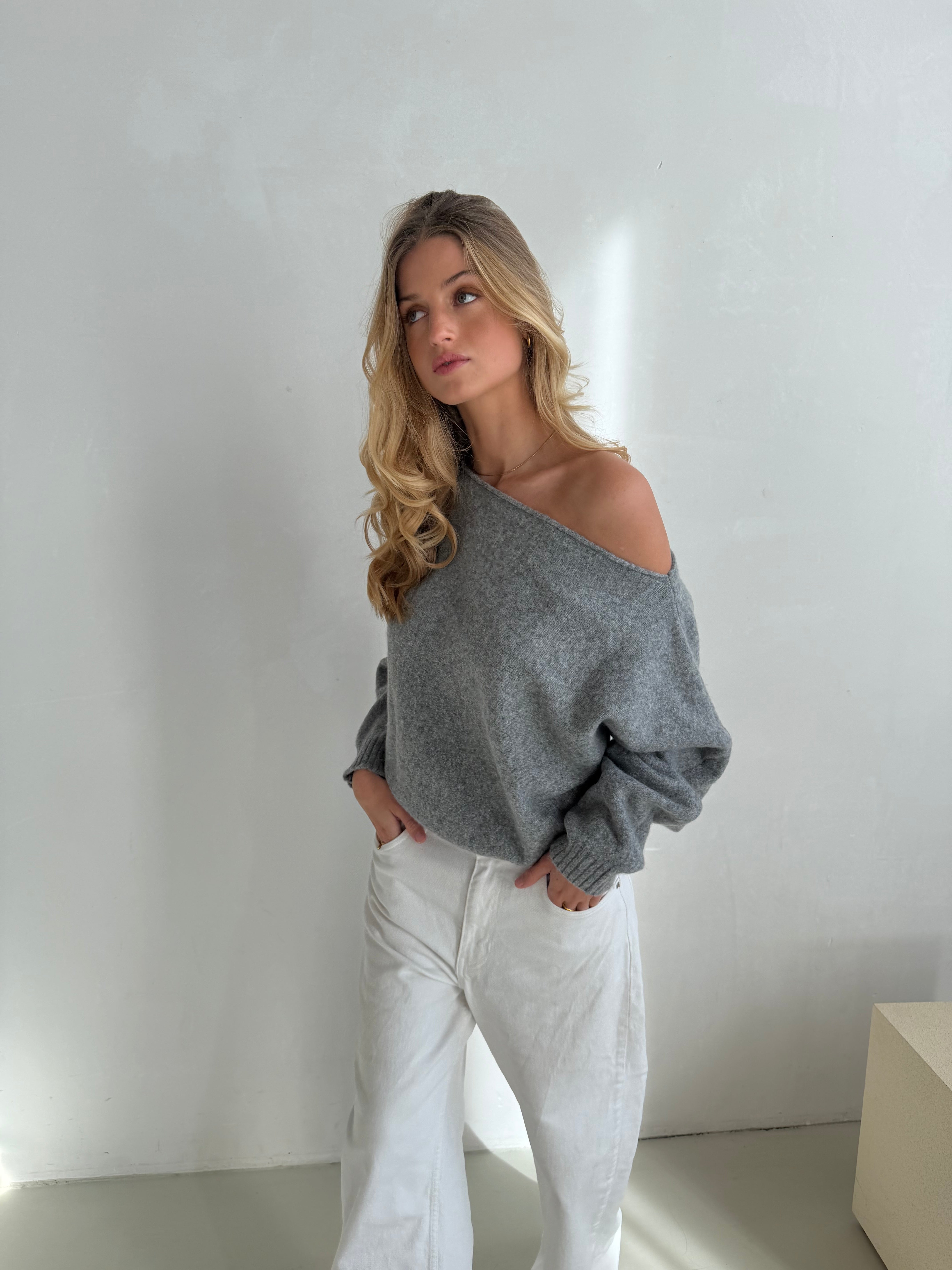 Brady | One Shoulder Sweater