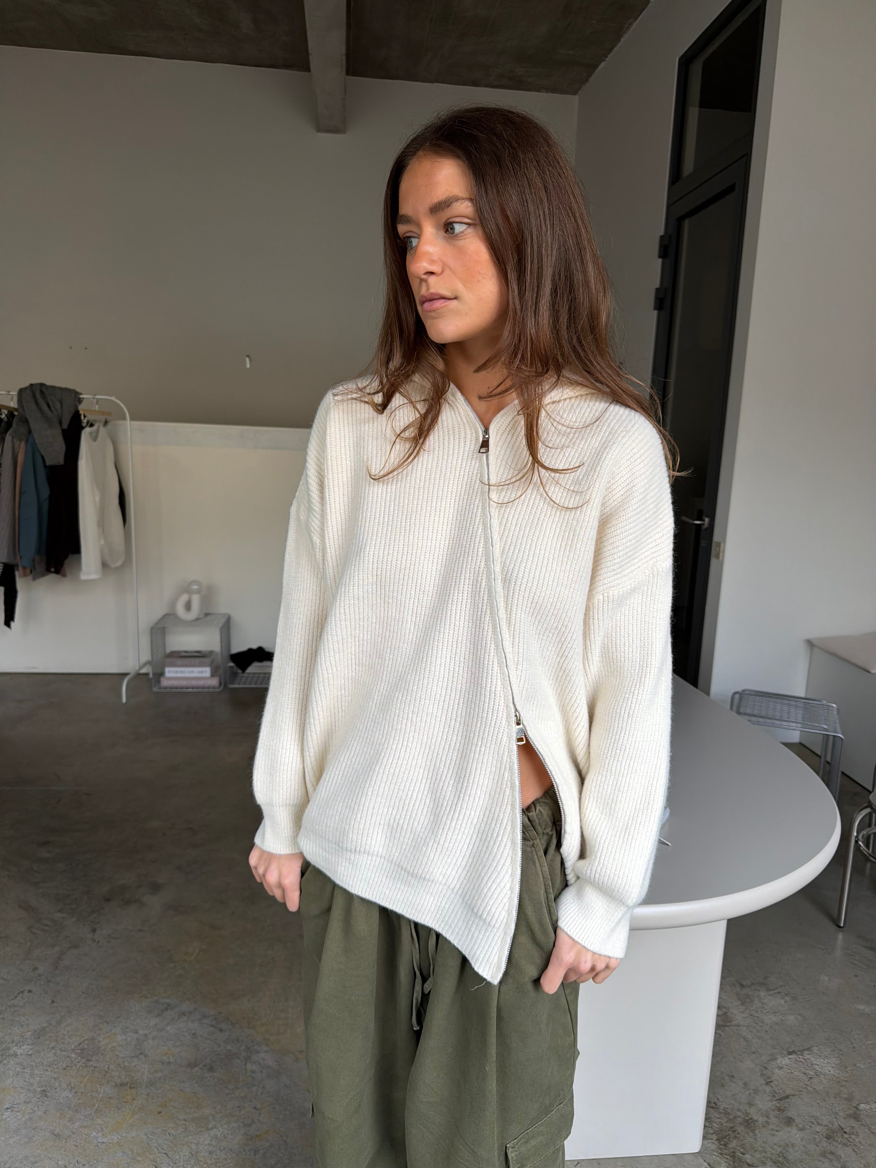 Bradley | Zipped Diagonal Hoodie - Ecru