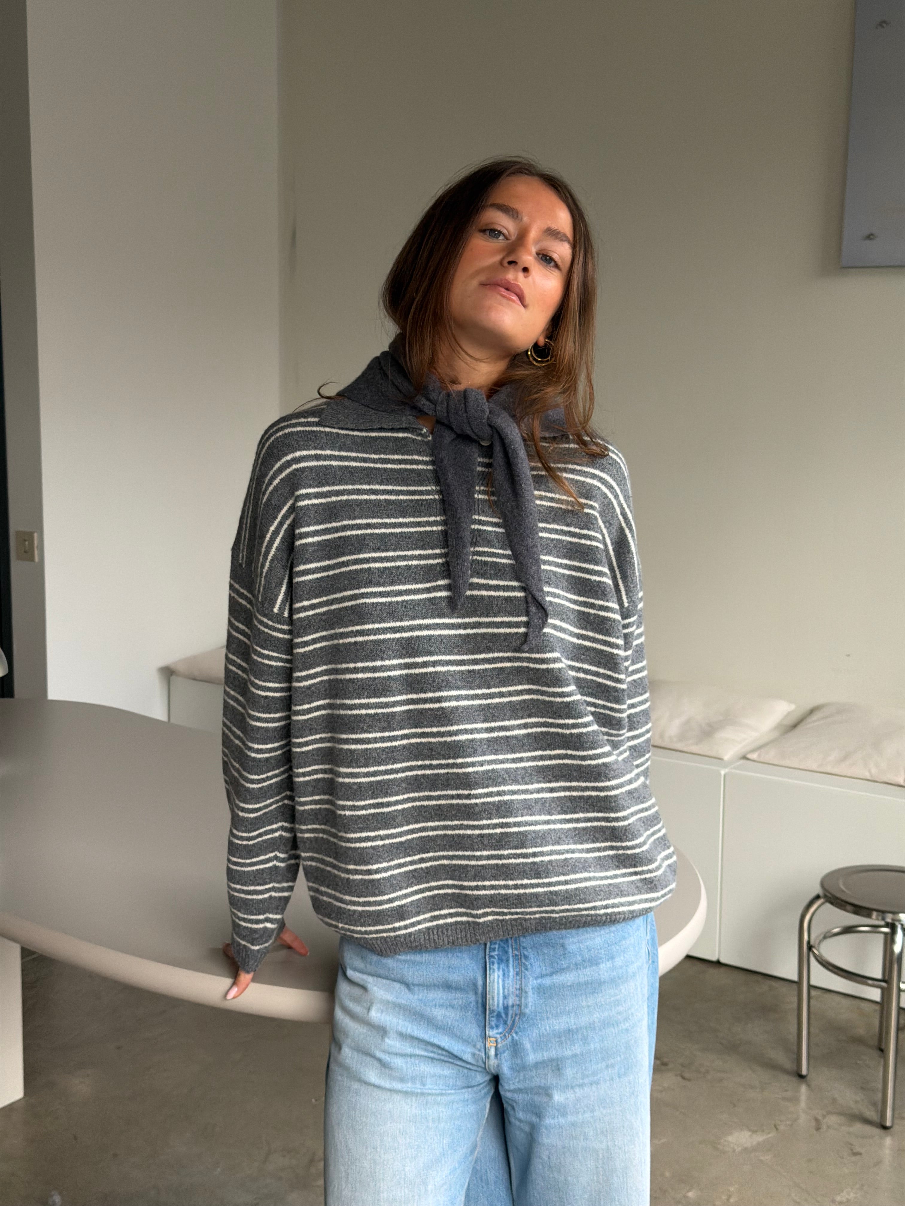 Wool Triangle Scarf - Dark Grey