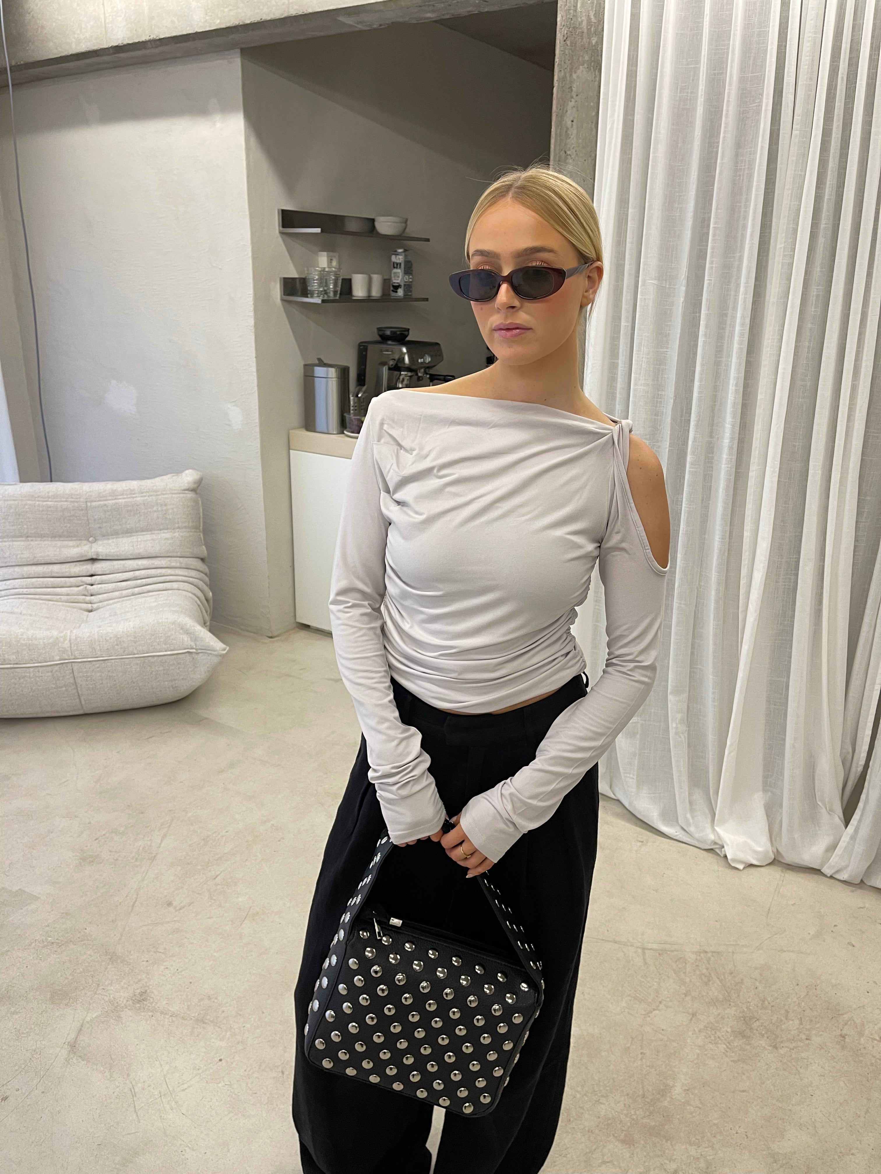 Ayna | Cut-out Shoulder Top Grey