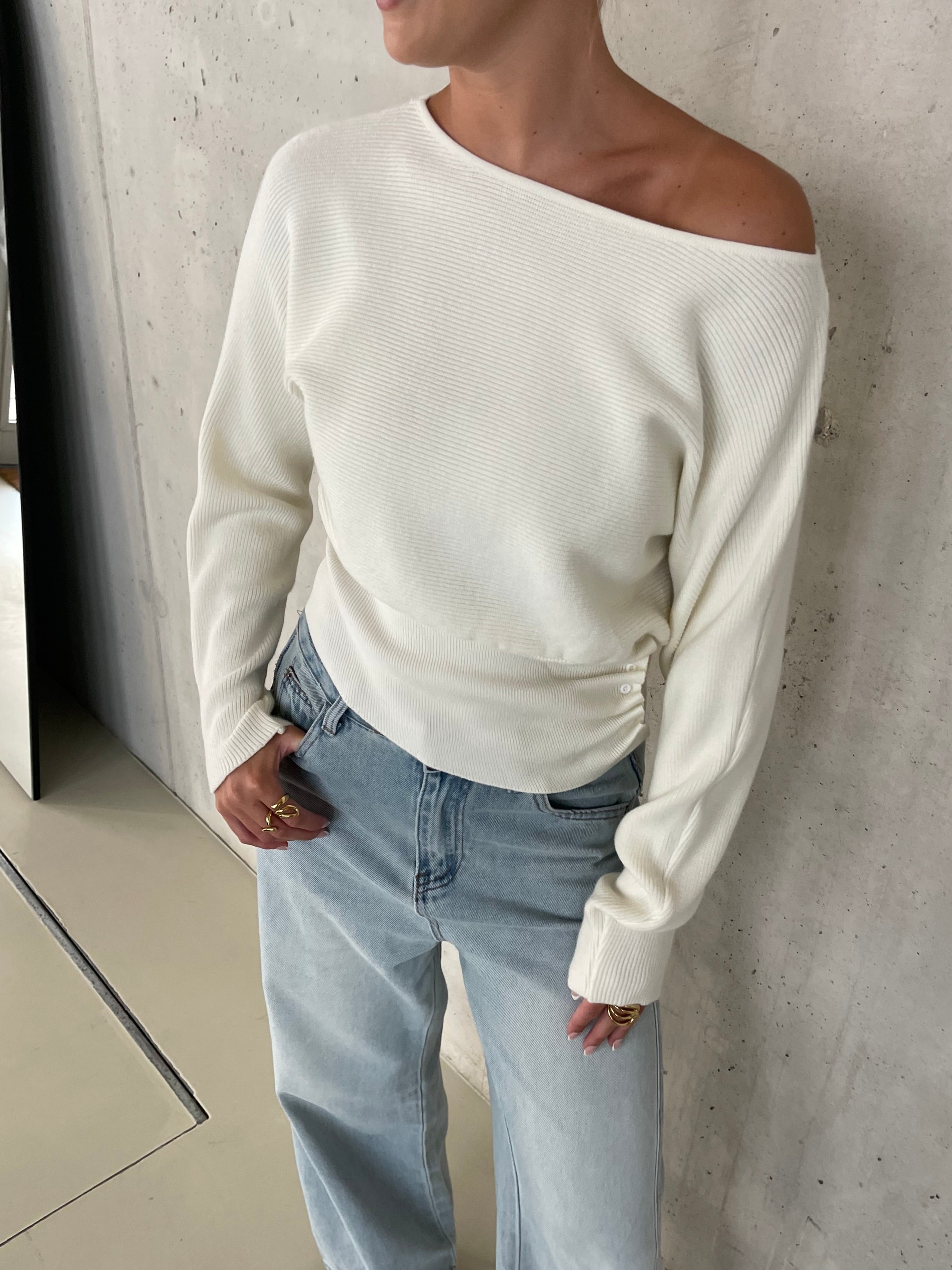Brex | One Shoulder Pull