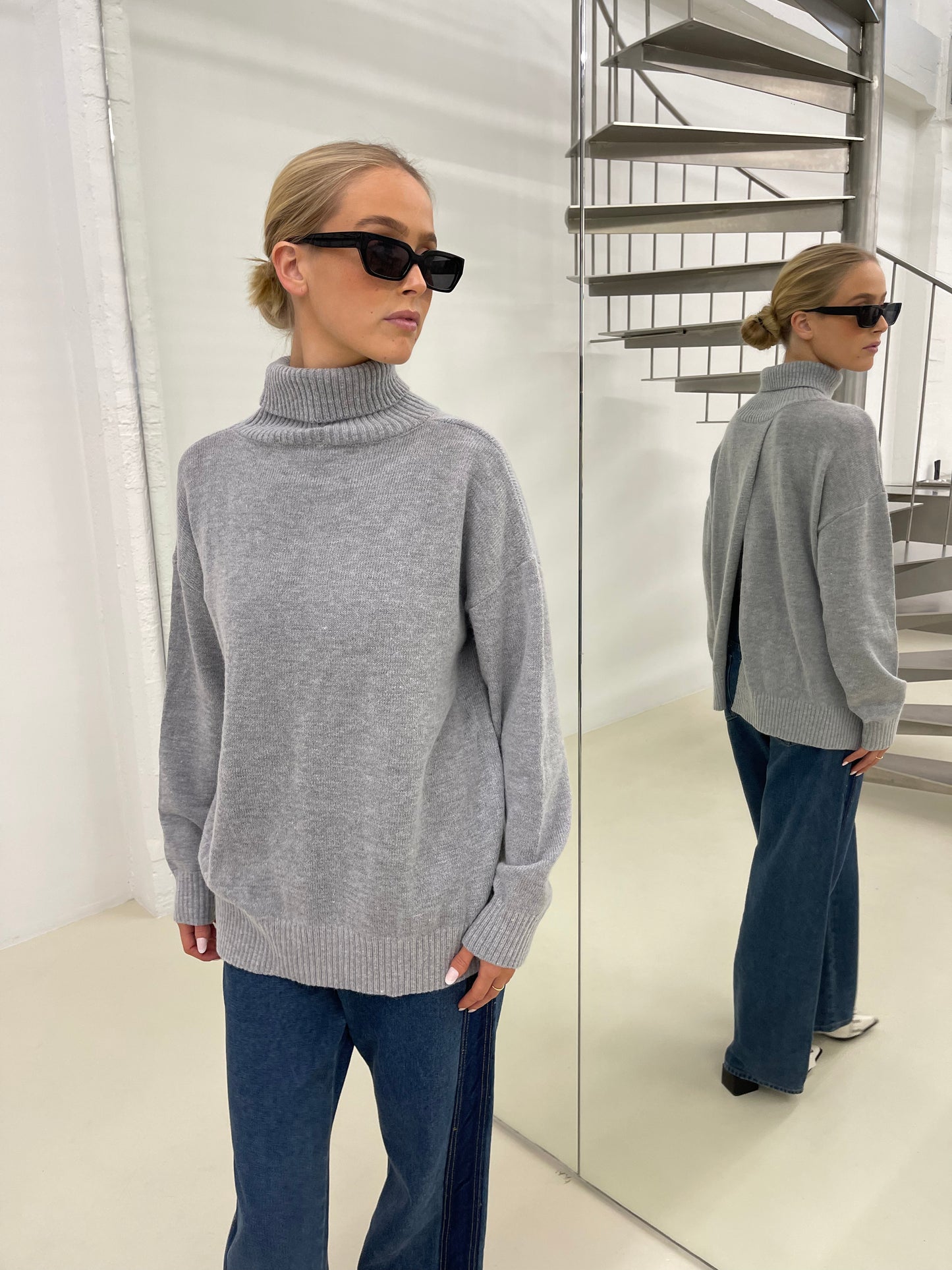 Byron | Turtle Neck Reversible Sweater Grey