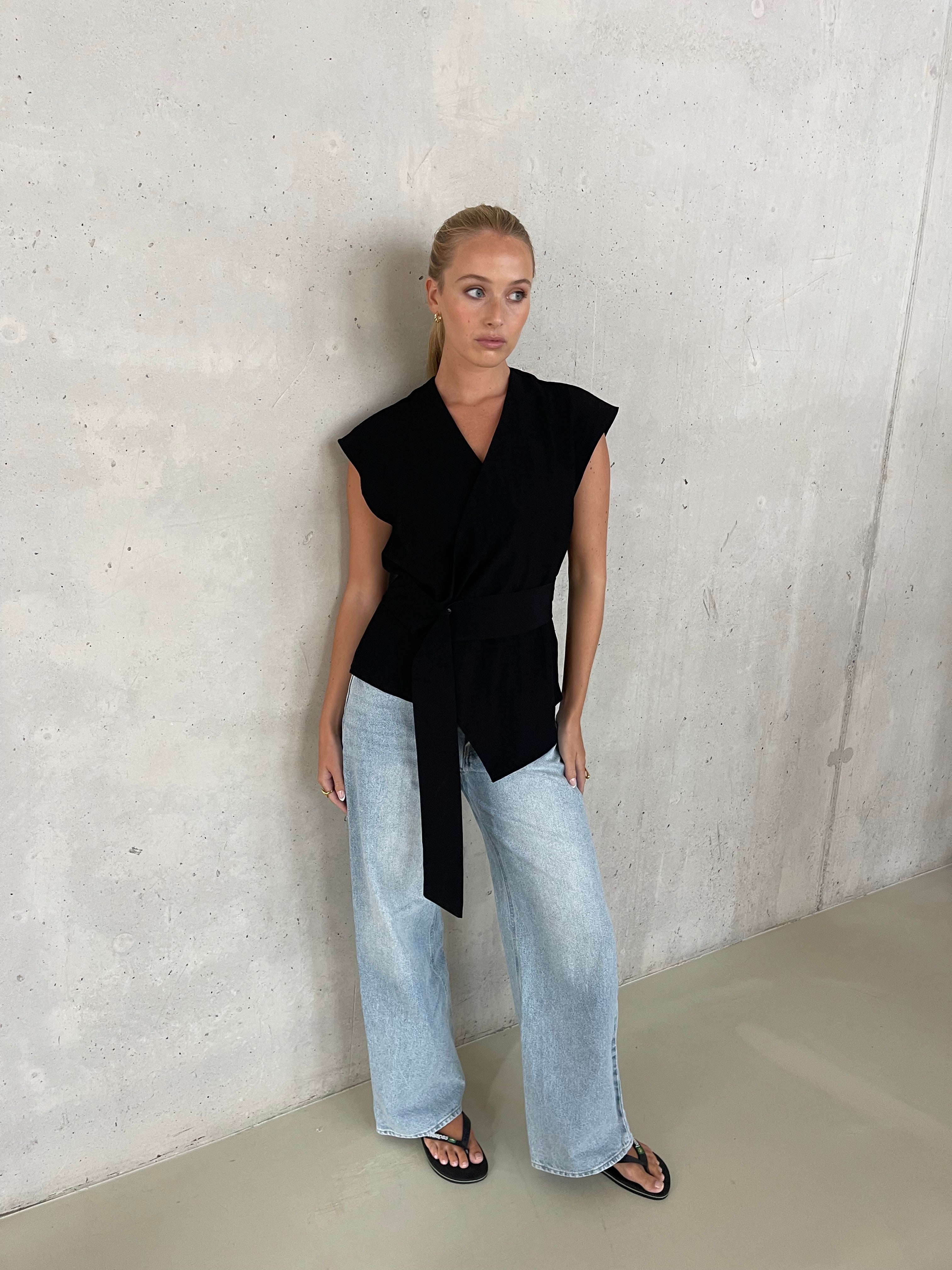 Aura | Waist Band Top