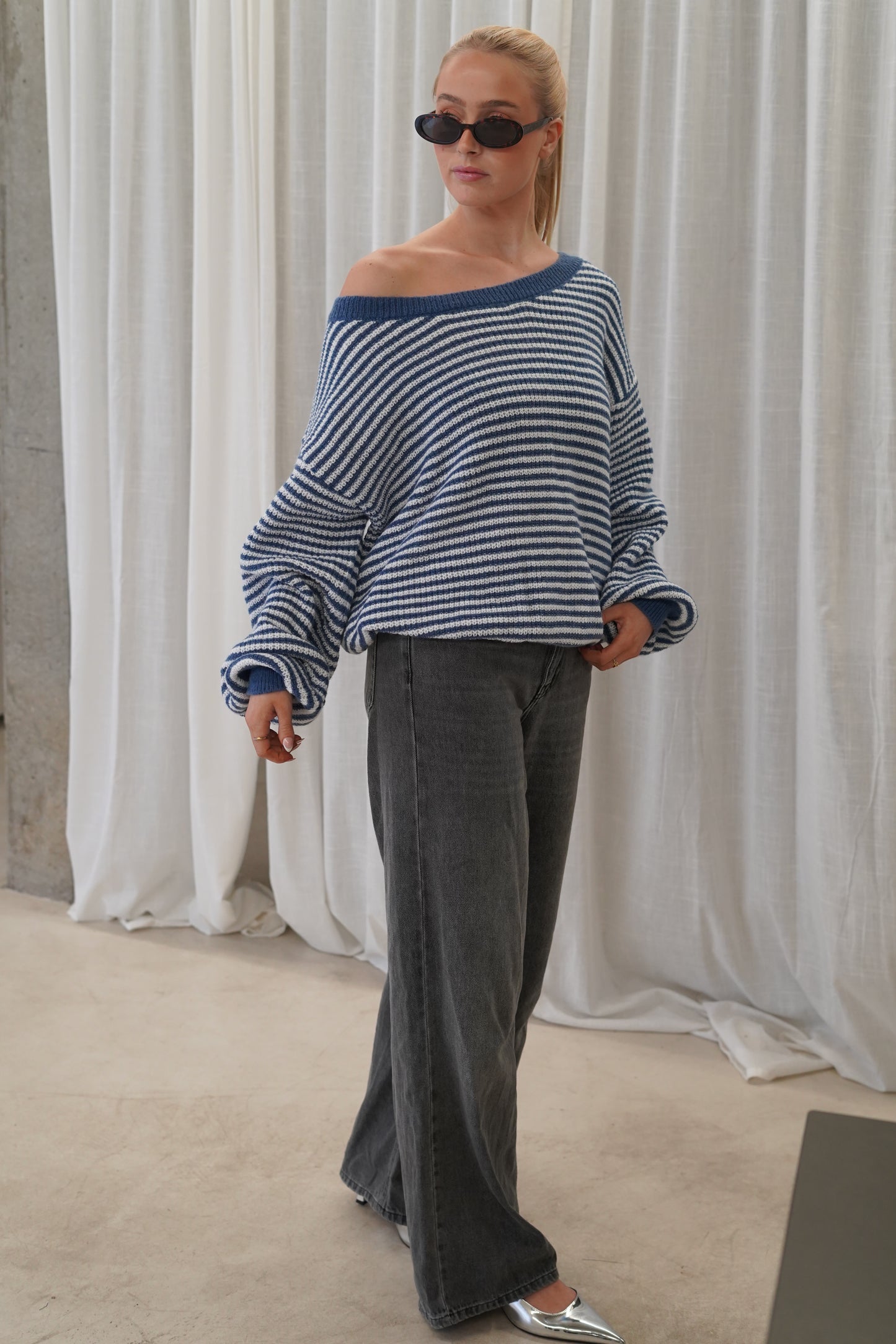 Byna | One Shoulder Striped Sweater Blue