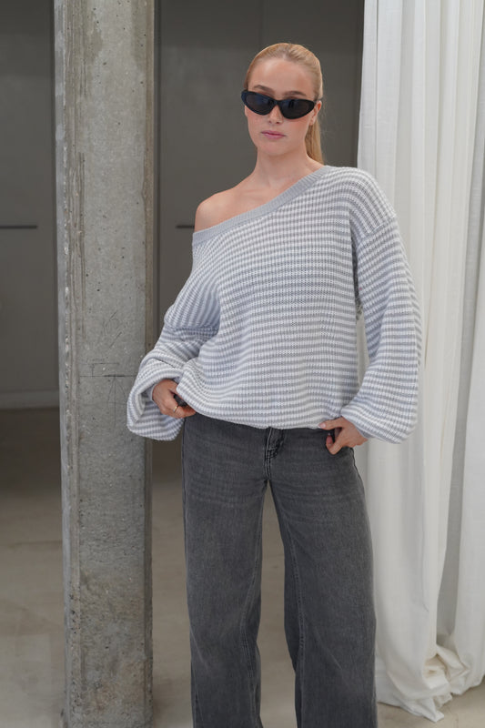 Byna | One Shoulder Striped Sweater Grey