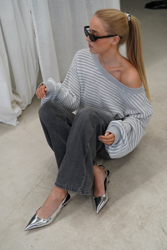 Byna | One Shoulder Striped Sweater Grey