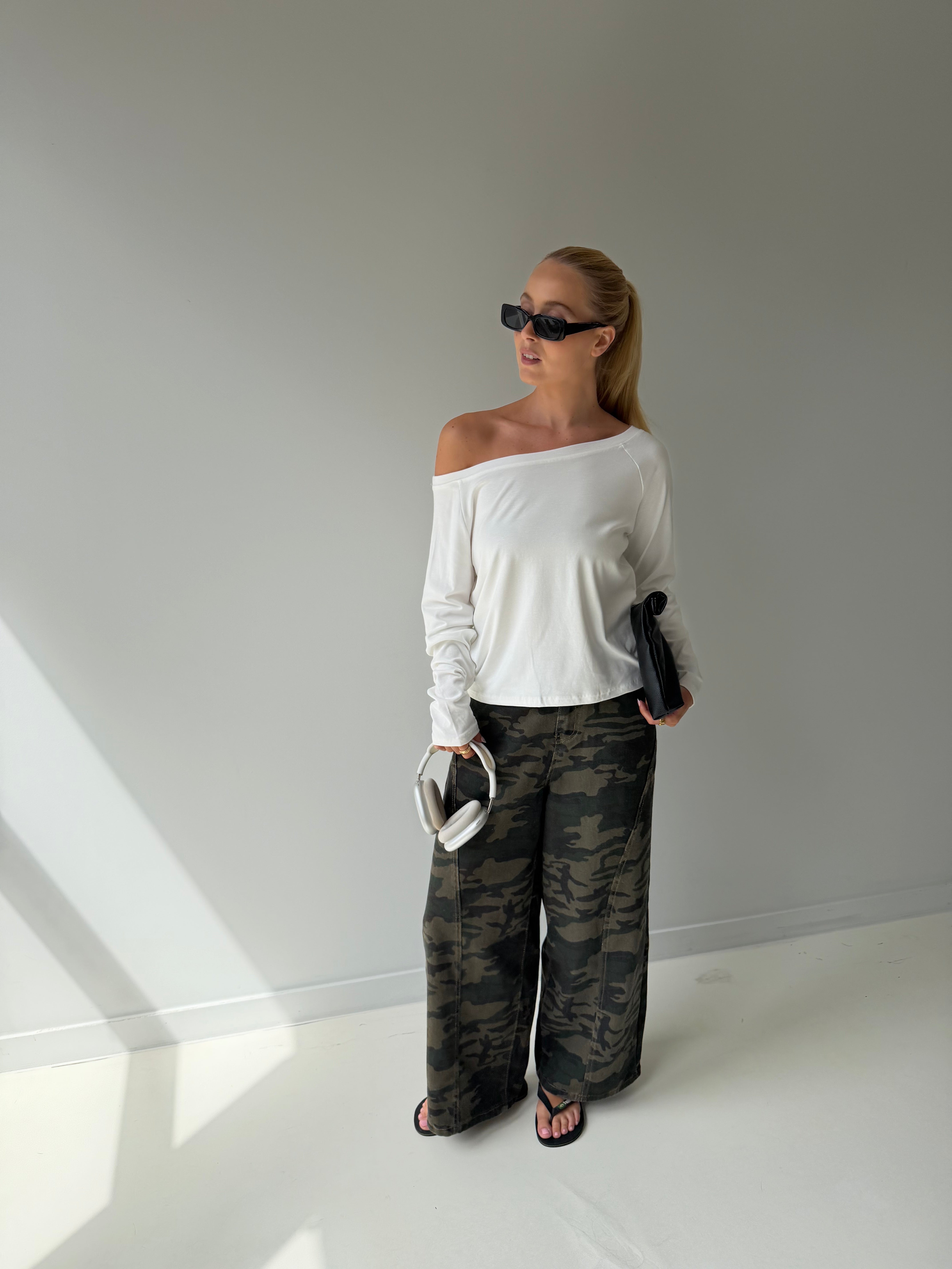 Aris | One Shoulder Longsleeve Top - White