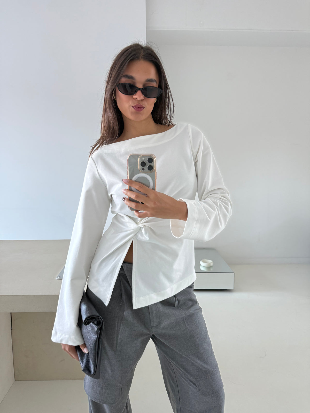 April | Twisted Bootcut Neck Top
