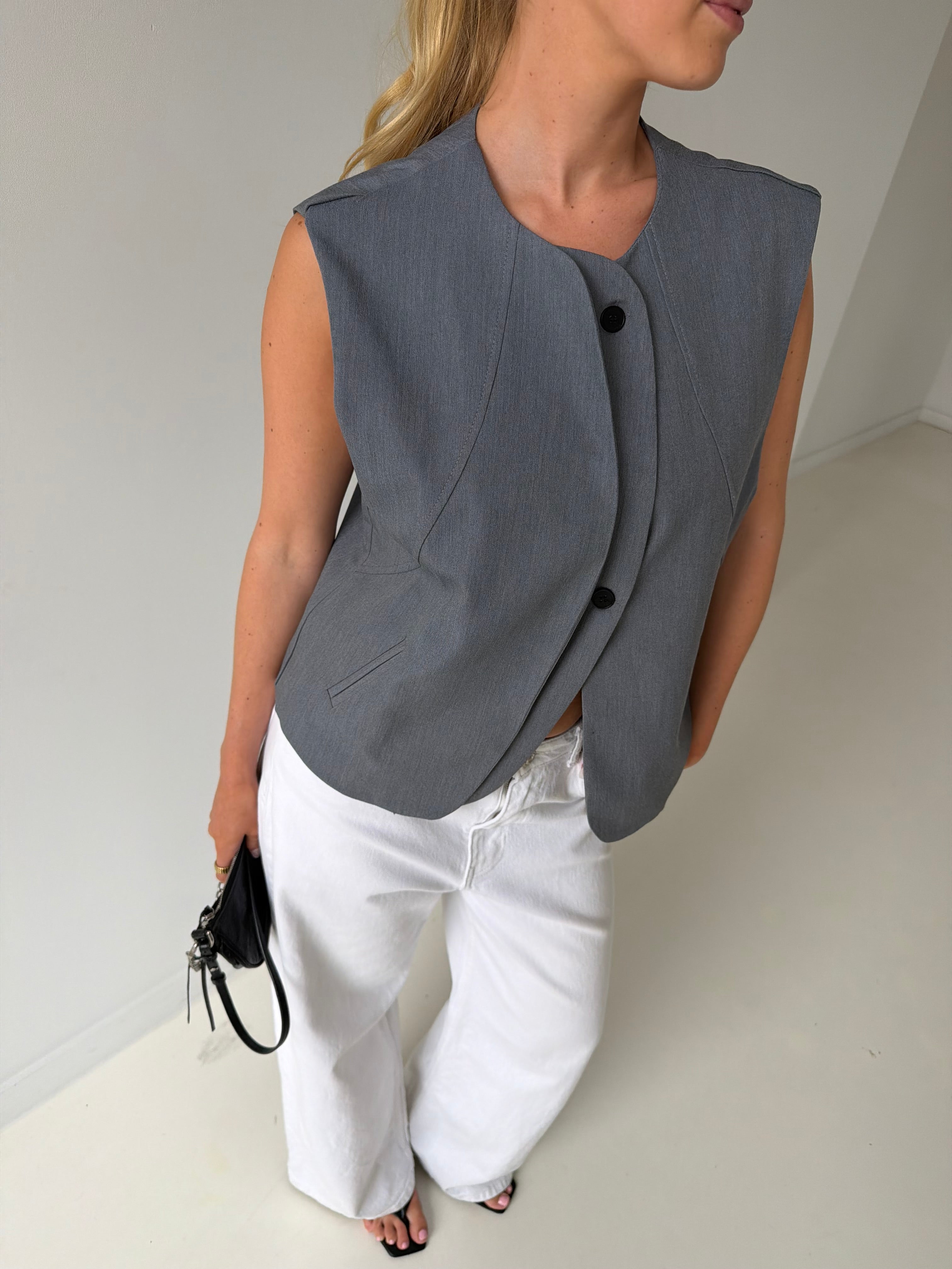 Emma | Double Layered Sleeveless Vest