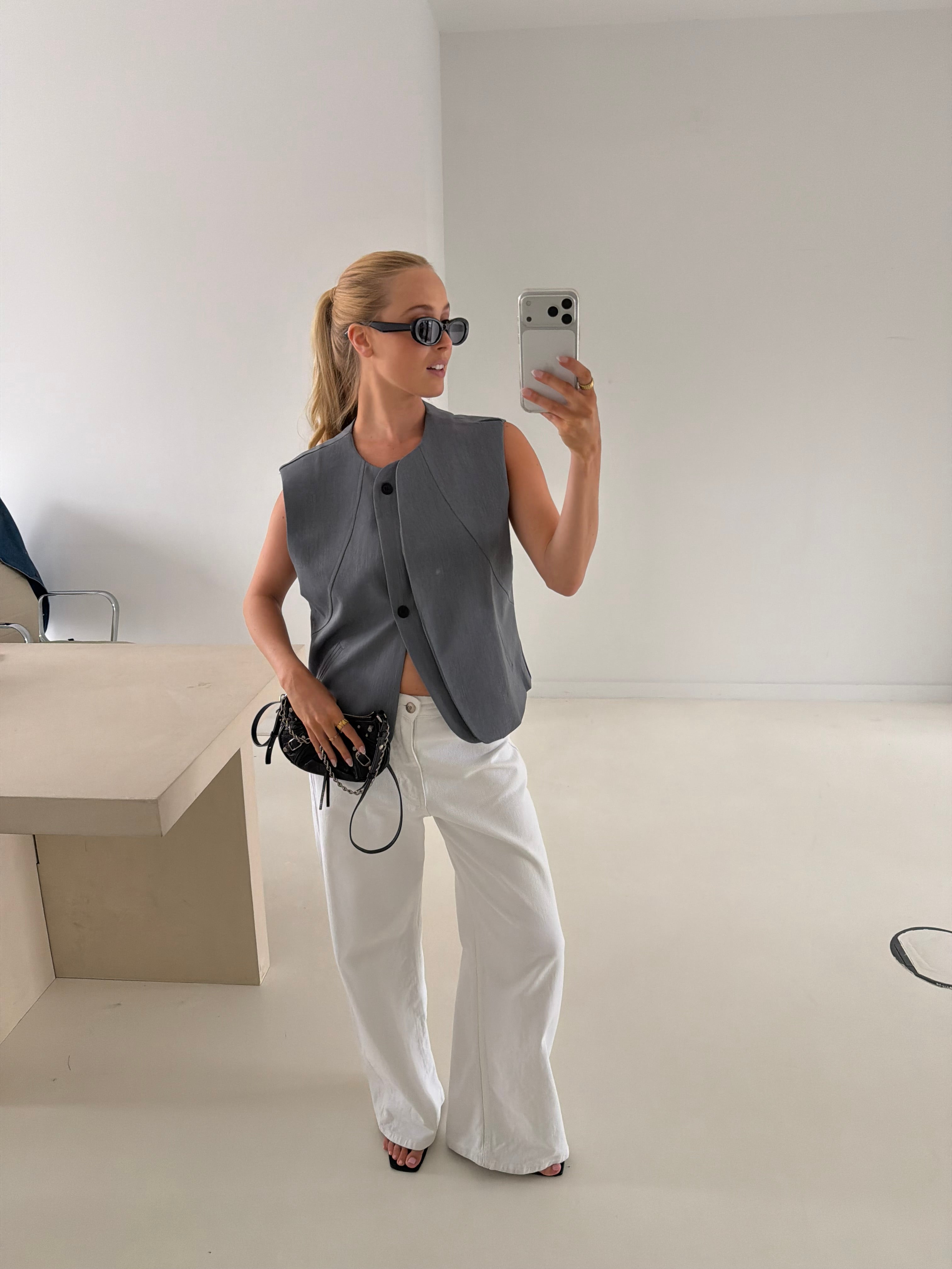 Emma | Double Layered Sleeveless Vest