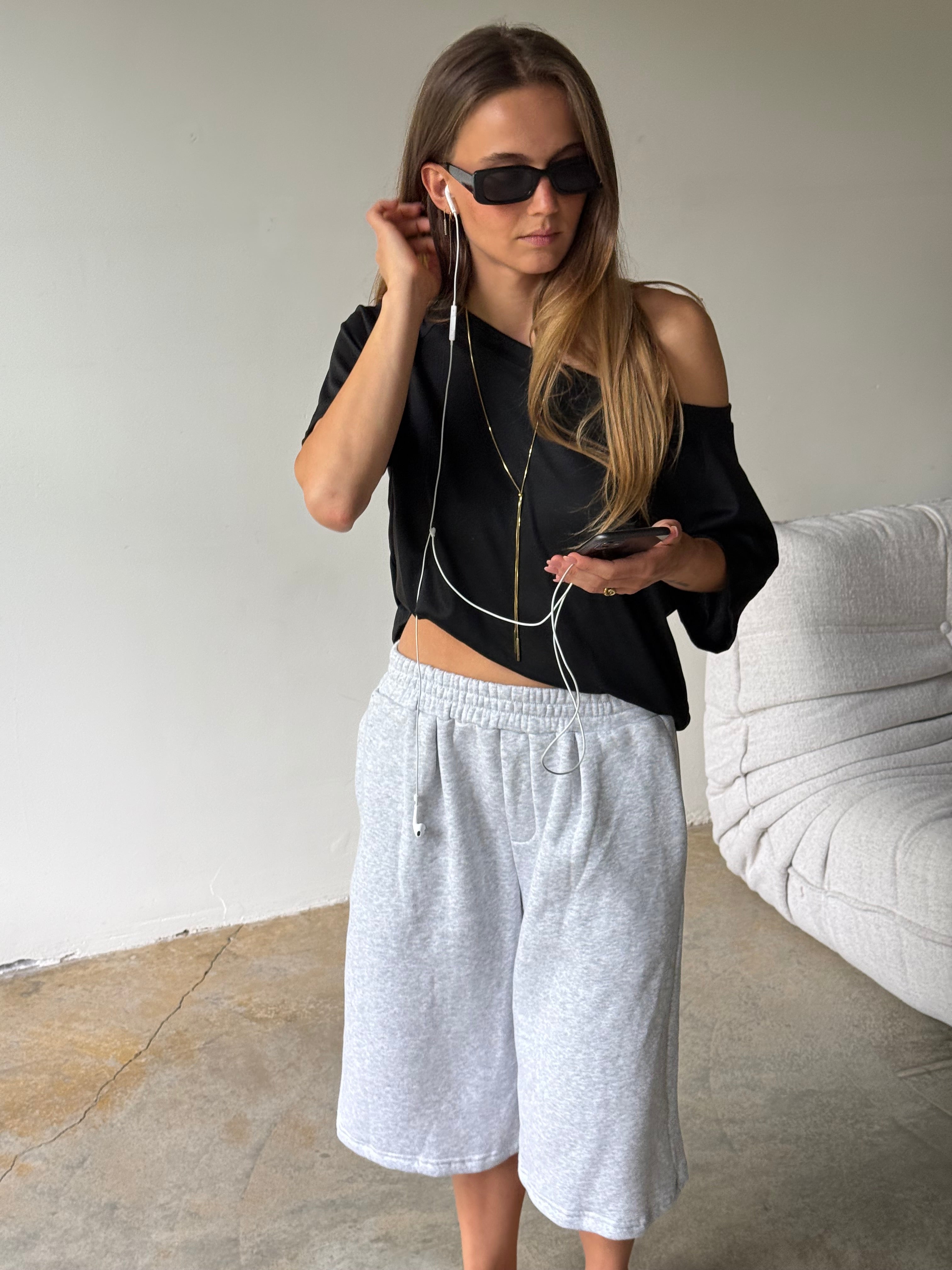 Addison | Oversized Off Shoulder Tshirt Black