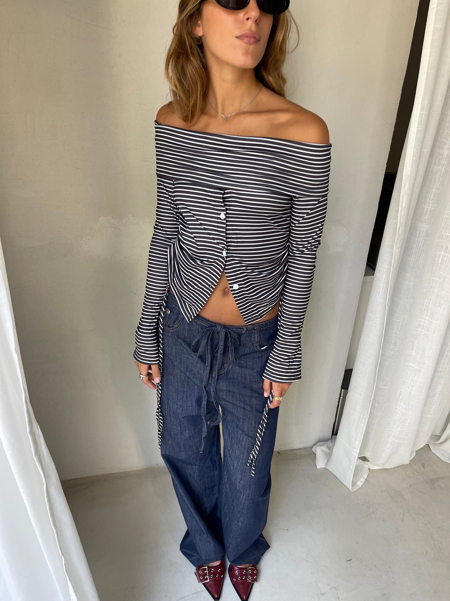 Alisa | Off Shoulder Buttoned Top