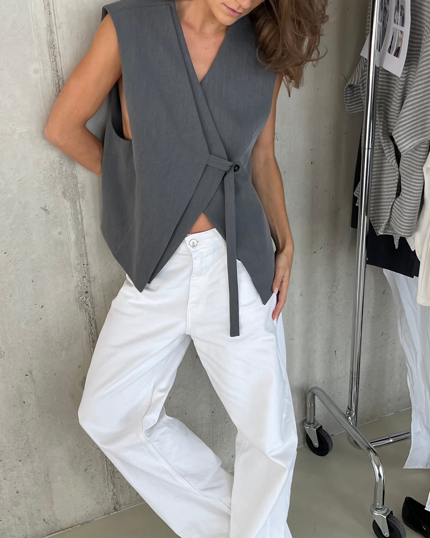 Ezra | Sleeveless Blazer