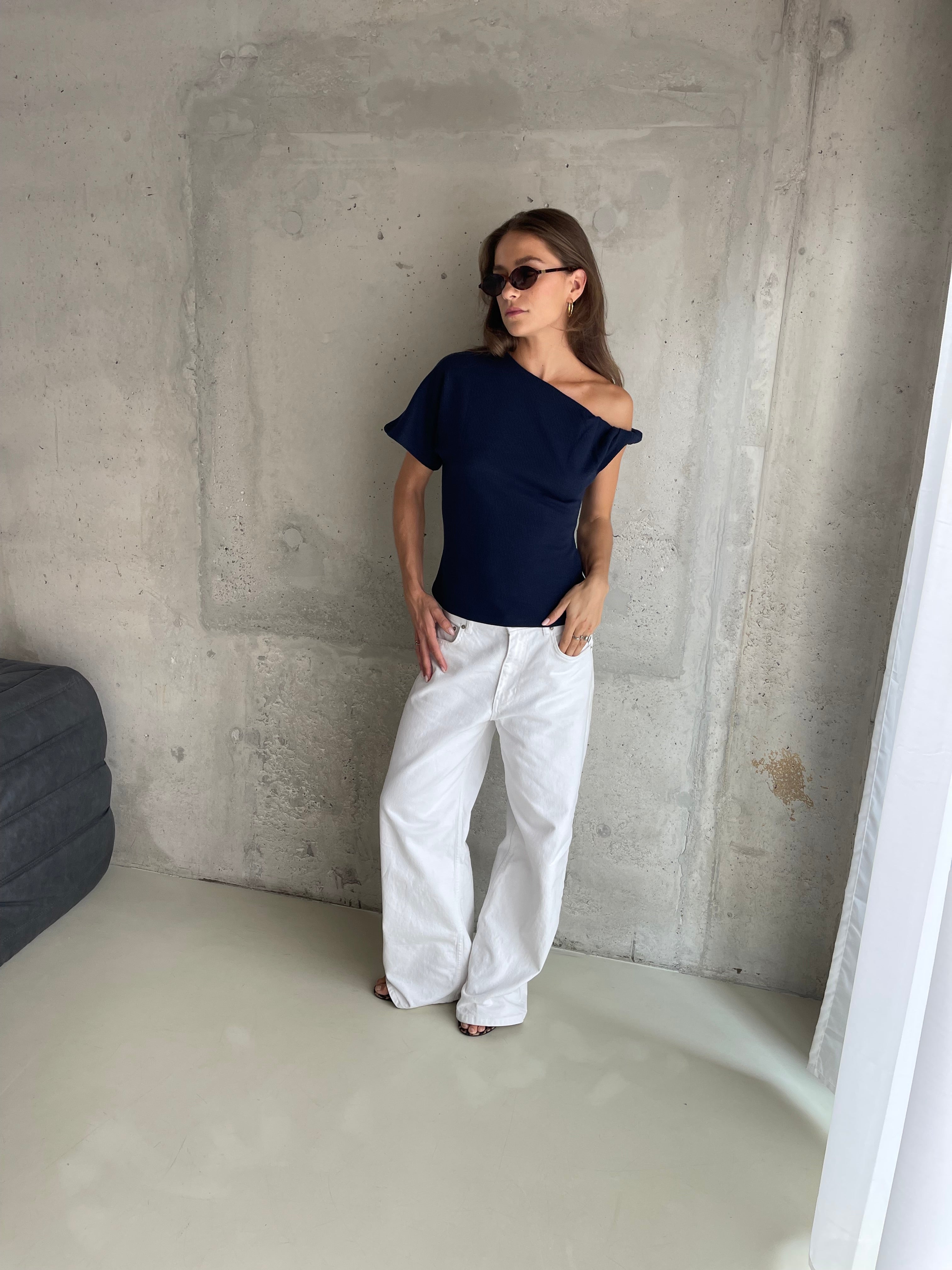 Aaron | One Shoulder Tshirt