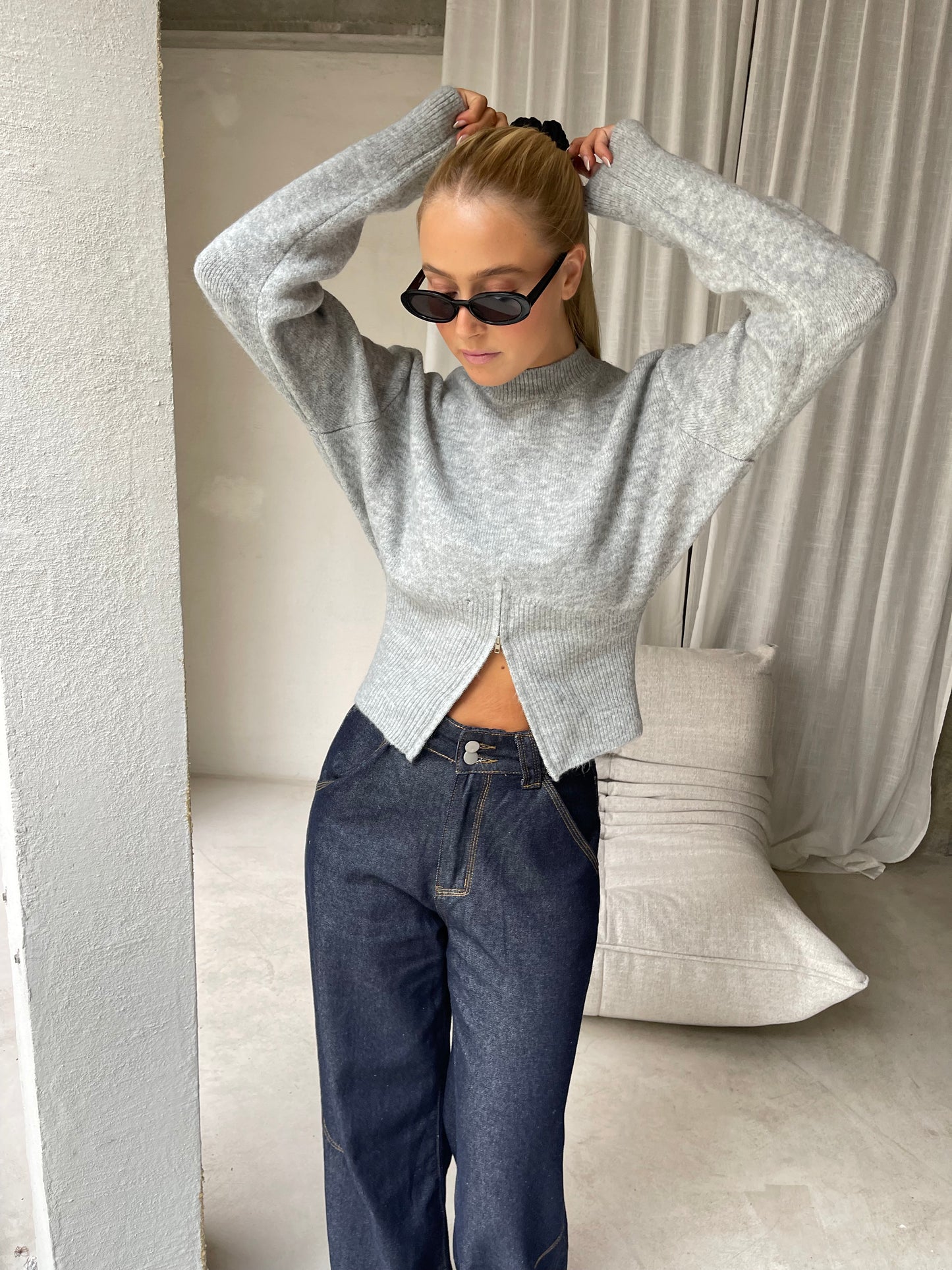 Benthe | Zipper Waist Sweater Grey