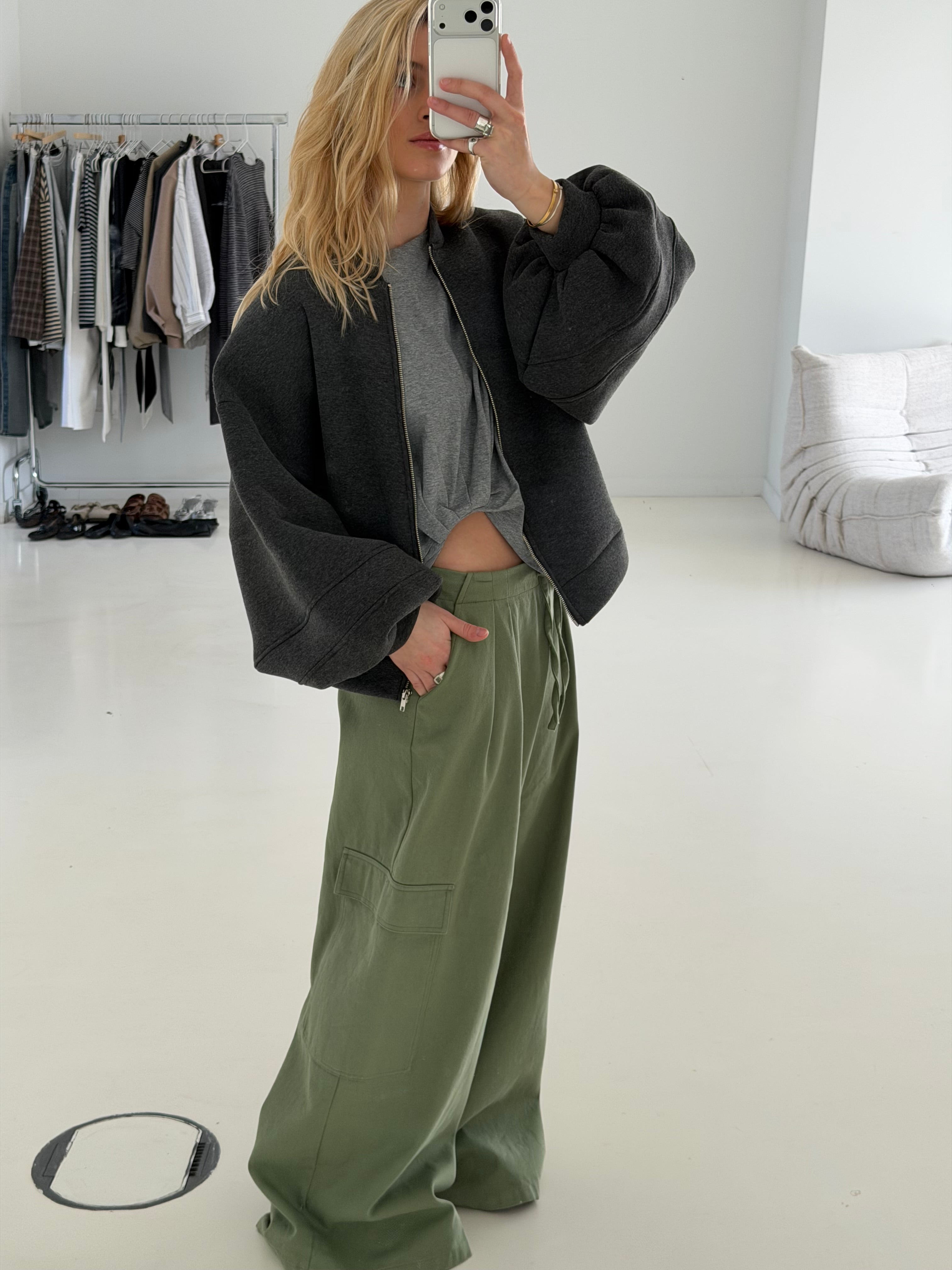 Beth | Zipped Balloon Vest - Dark Grey