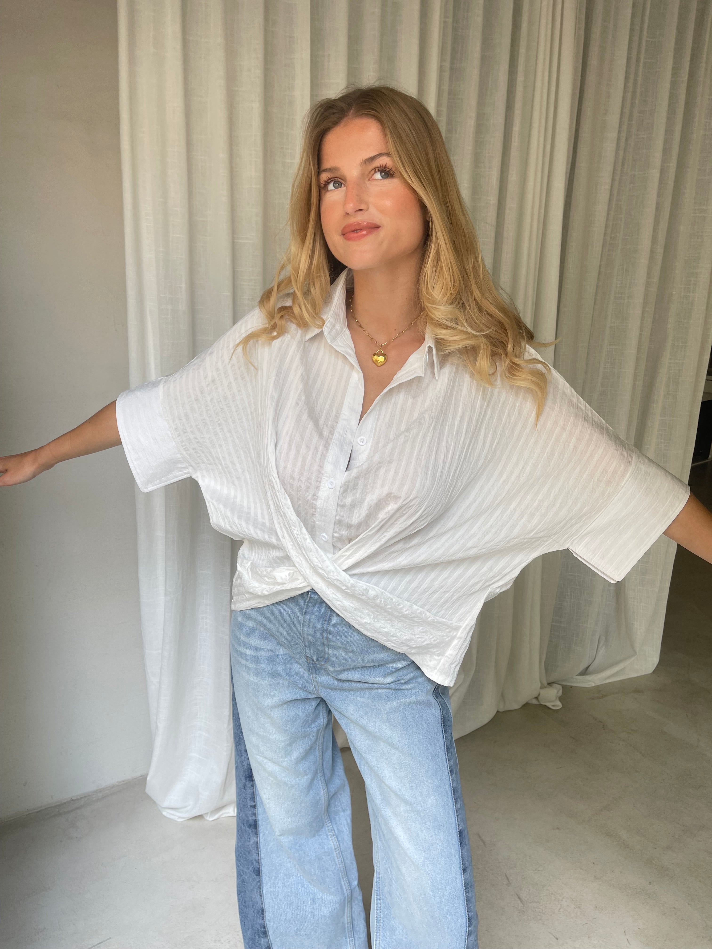 Aven | Crossed Relaxed Shirt