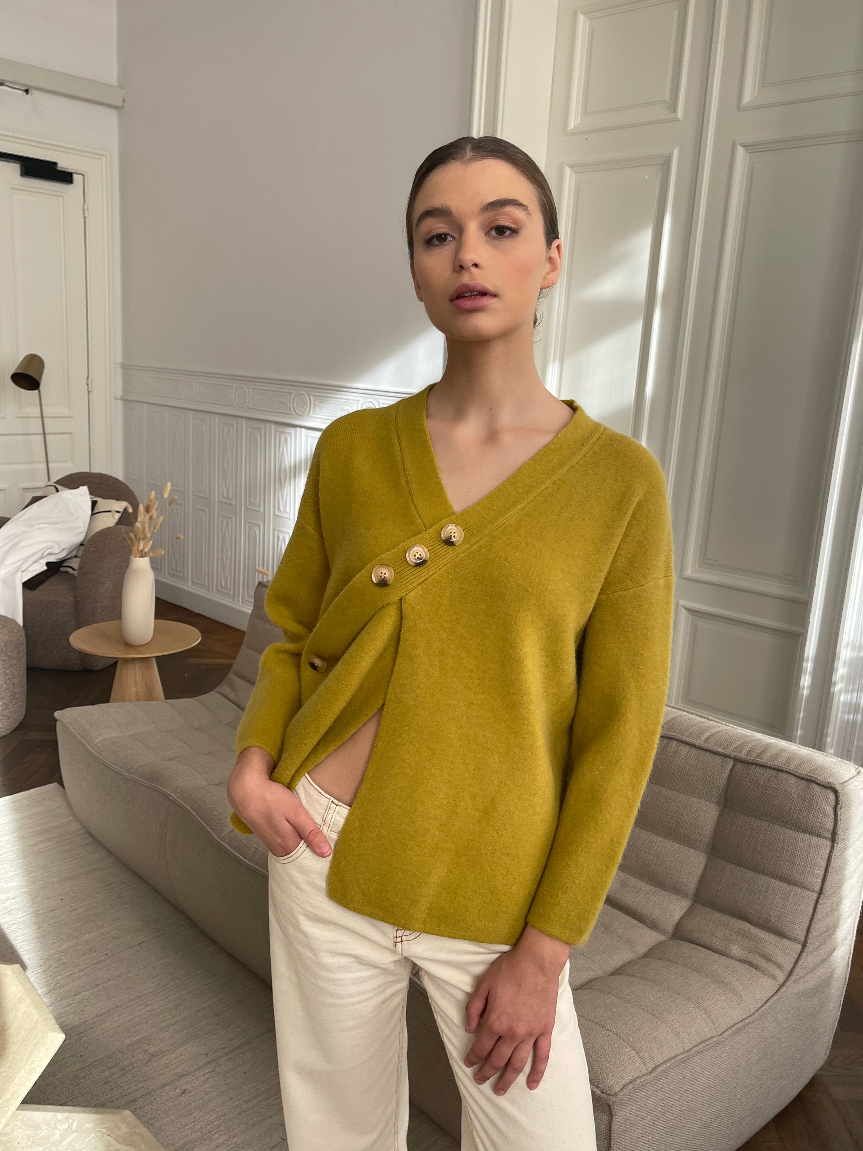 Bryn | Assymetric Knitted Cardigan Olive